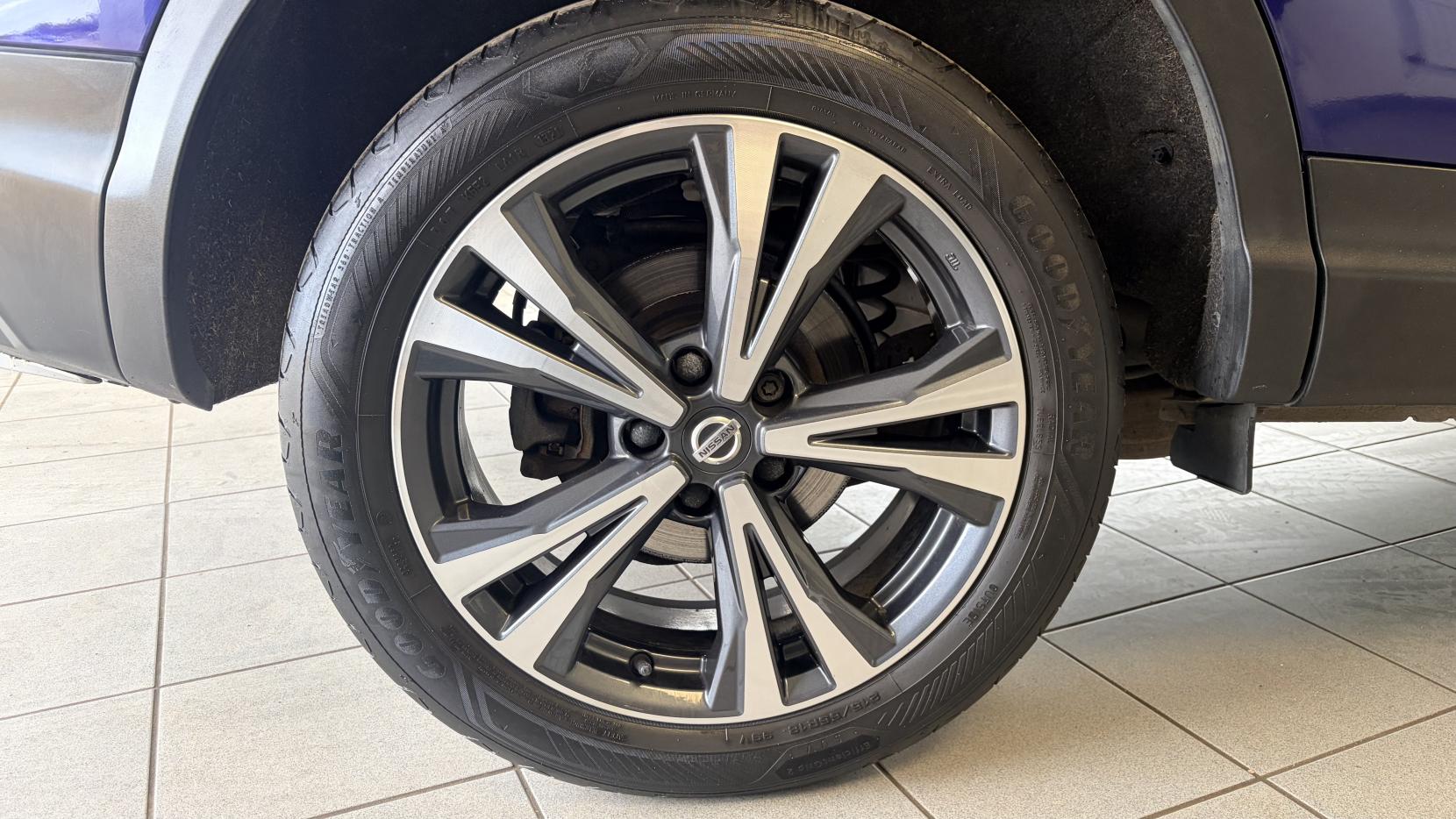 Nissan Qashqai 1.6 dCi N-Connecta SUV 5dr Diesel Manual 4WD Euro 6 (s/s) (130 ps)