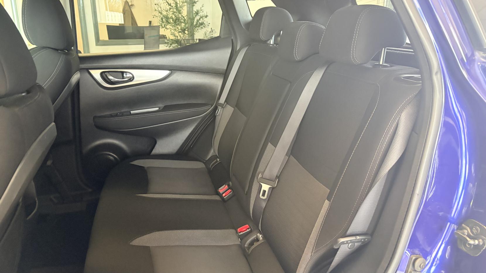 Nissan Qashqai 1.6 dCi N-Connecta SUV 5dr Diesel Manual 4WD Euro 6 (s/s) (130 ps)