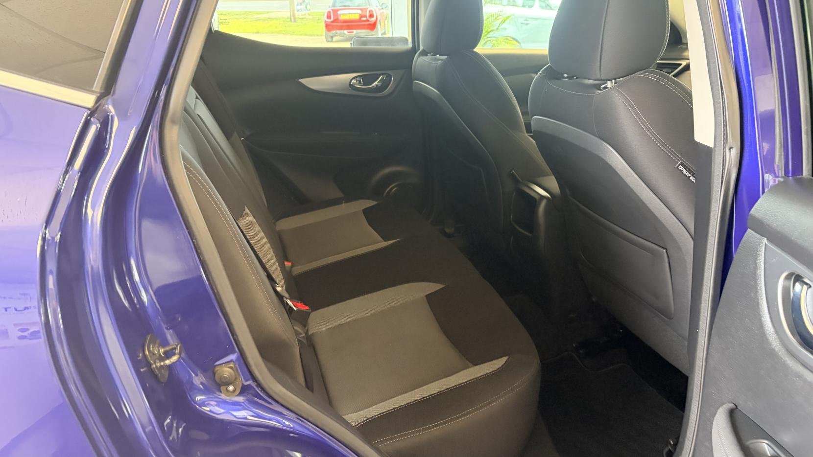 Nissan Qashqai 1.6 dCi N-Connecta SUV 5dr Diesel Manual 4WD Euro 6 (s/s) (130 ps)