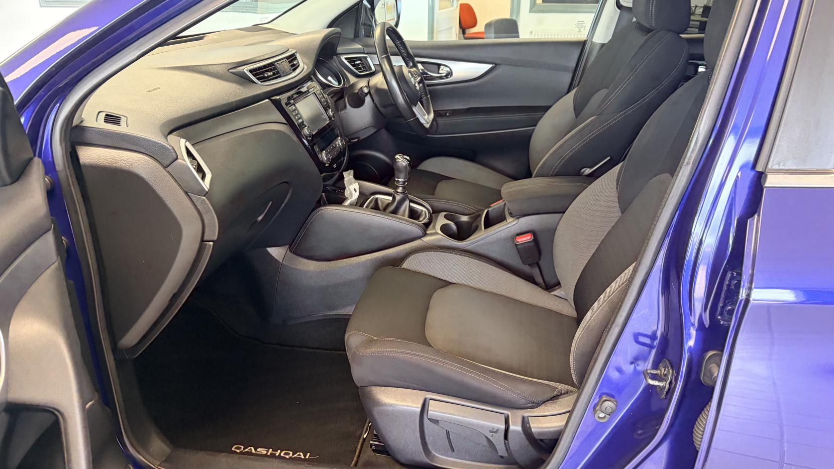 Nissan Qashqai 1.6 dCi N-Connecta SUV 5dr Diesel Manual 4WD Euro 6 (s/s) (130 ps)