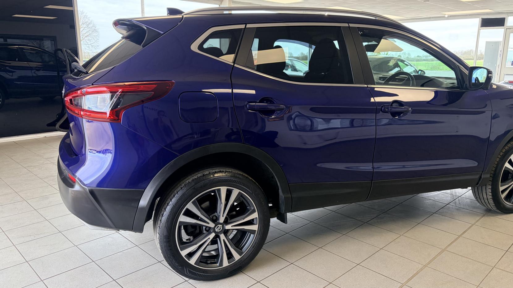 Nissan Qashqai 1.6 dCi N-Connecta SUV 5dr Diesel Manual 4WD Euro 6 (s/s) (130 ps)