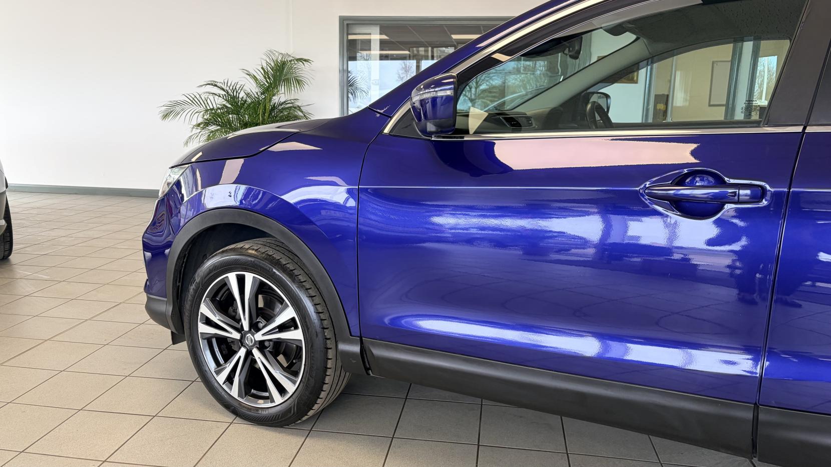 Nissan Qashqai 1.6 dCi N-Connecta SUV 5dr Diesel Manual 4WD Euro 6 (s/s) (130 ps)