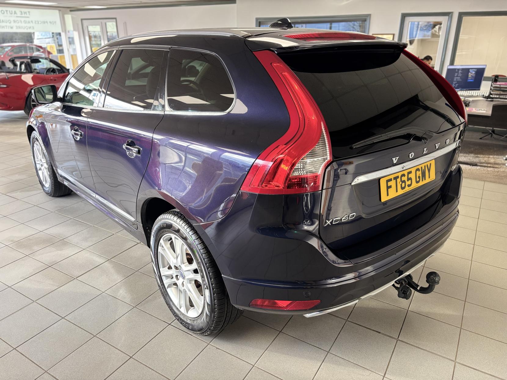 Volvo XC60 2.0 D4 SE Lux SUV 5dr Diesel Auto Euro 6 (s/s) (190 ps)