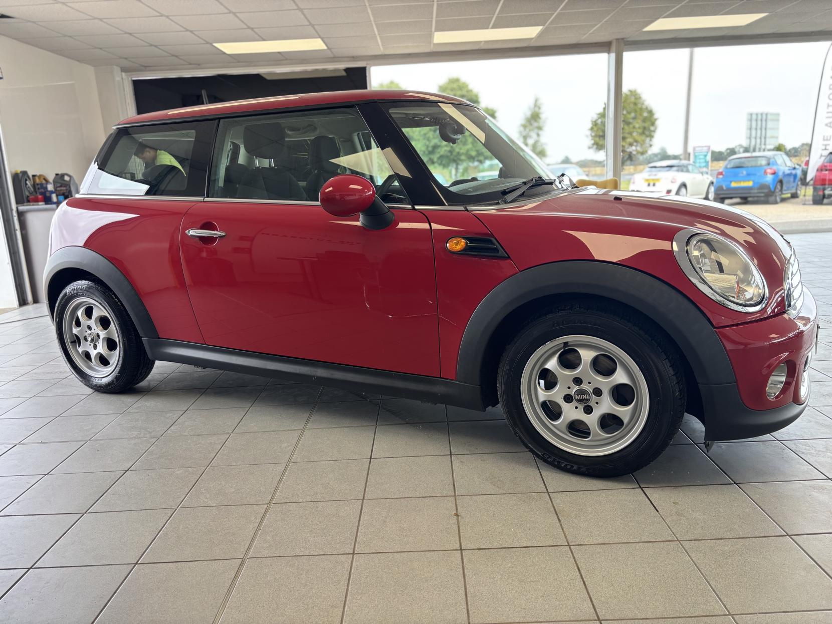 MINI Hatch 1.6 One Hatchback 3dr Petrol Manual Euro 5 (98 ps)