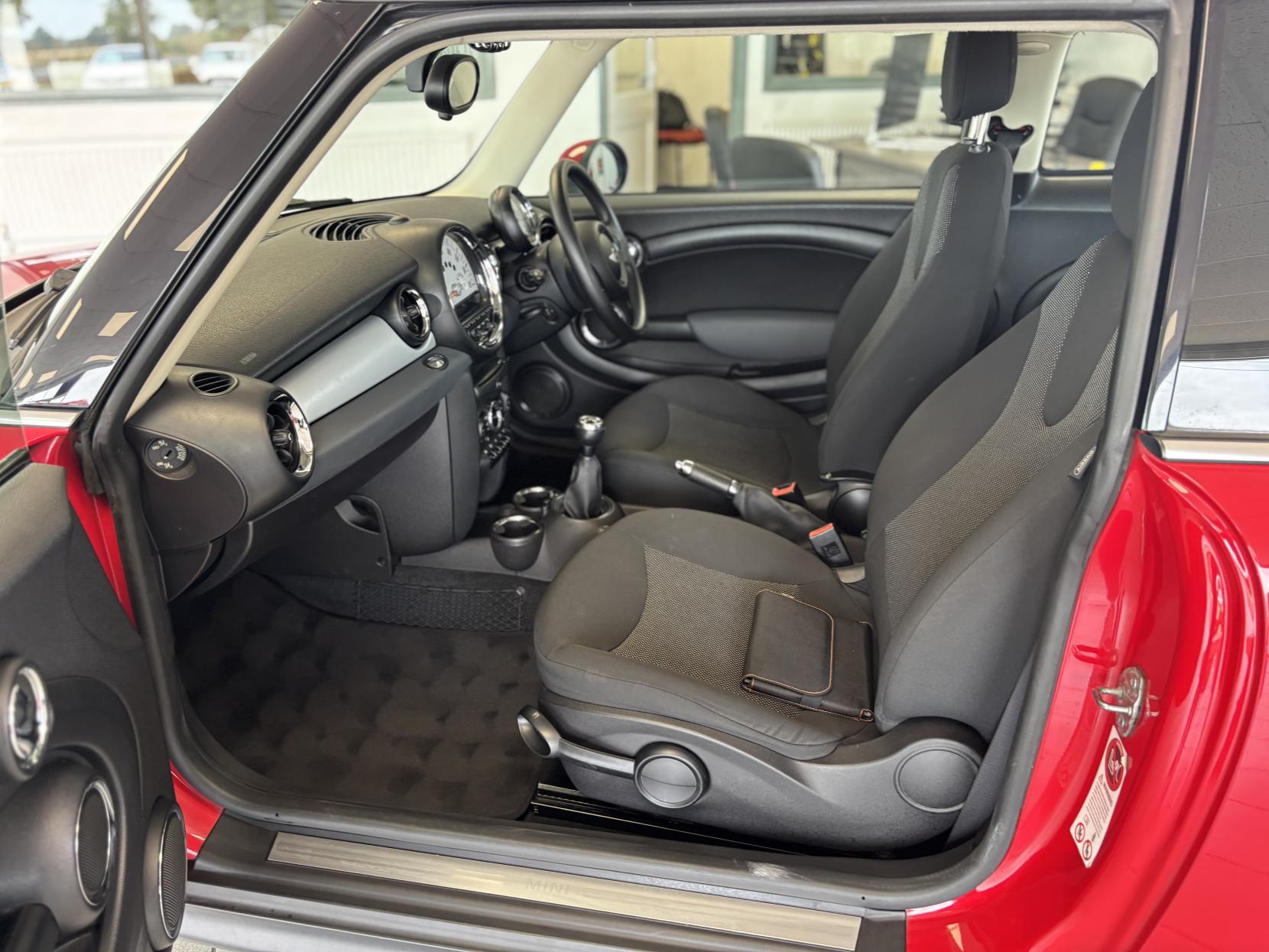 MINI Hatch 1.6 One Hatchback 3dr Petrol Manual Euro 5 (98 ps)