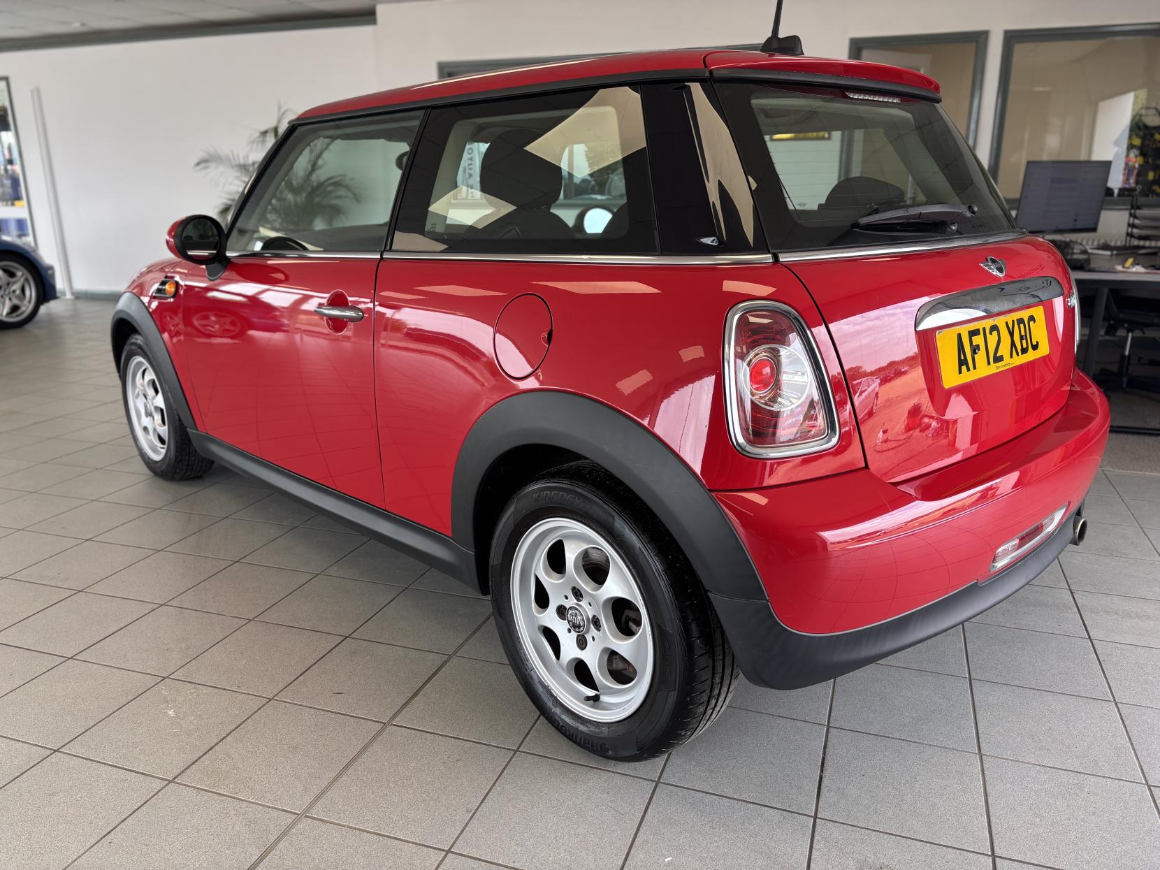 MINI Hatch 1.6 One Hatchback 3dr Petrol Manual Euro 5 (98 ps)