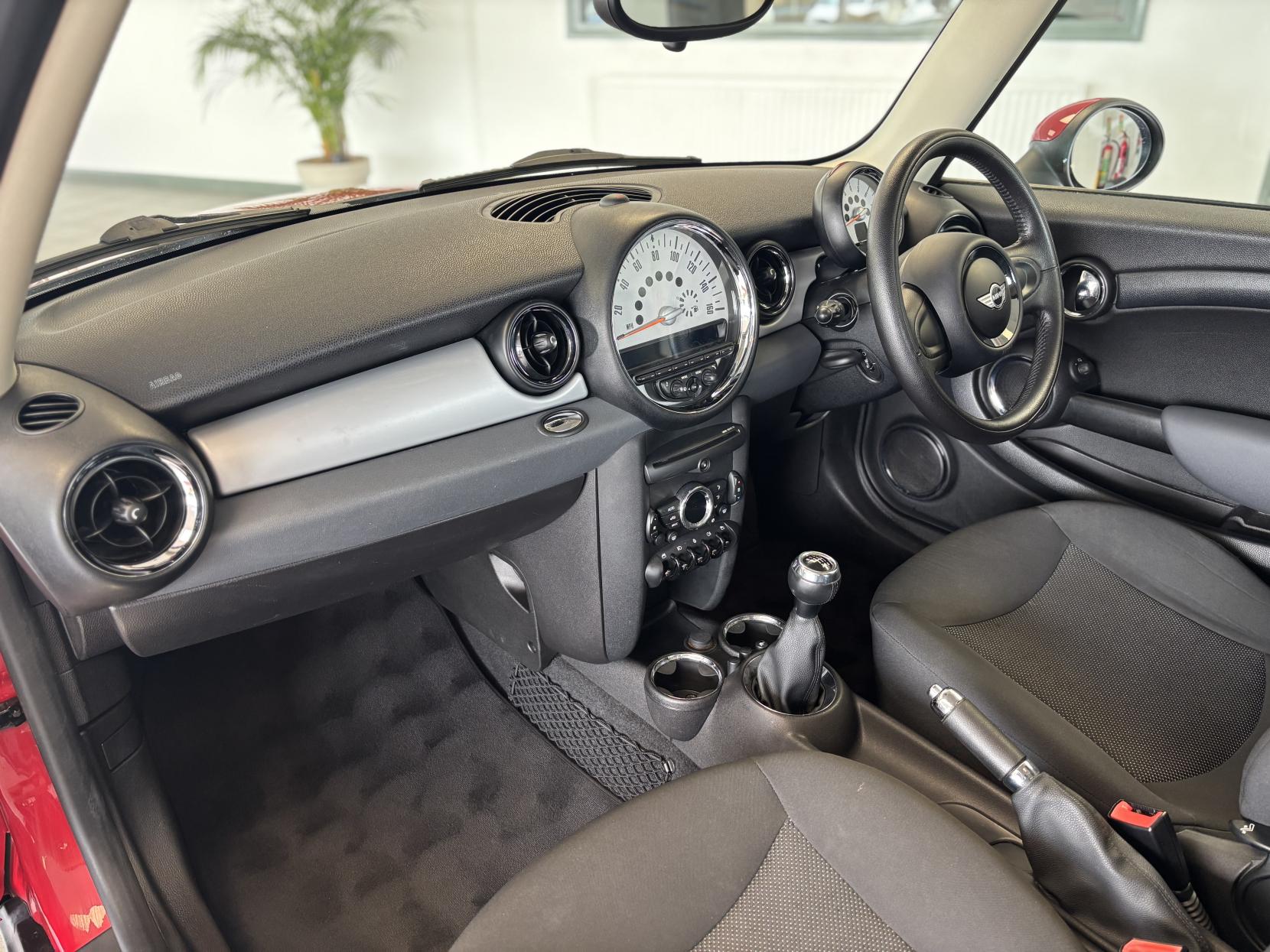 MINI Hatch 1.6 One Hatchback 3dr Petrol Manual Euro 5 (98 ps)
