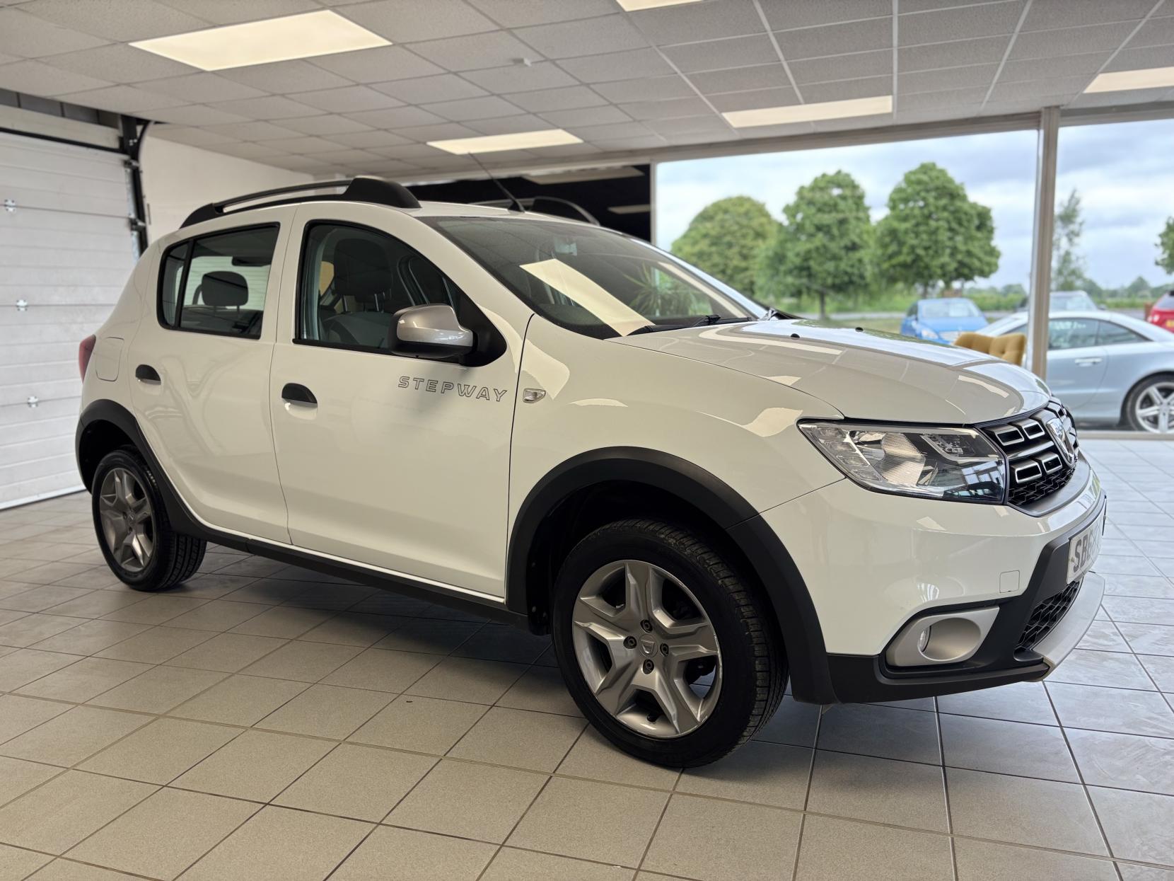 Dacia Sandero Stepway 0.9 TCe Essential Hatchback 5dr Petrol Manual Euro 6 (s/s) (90 ps)
