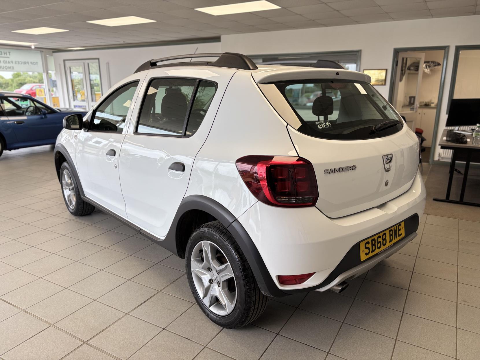 Dacia Sandero Stepway 0.9 TCe Essential Hatchback 5dr Petrol Manual Euro 6 (s/s) (90 ps)