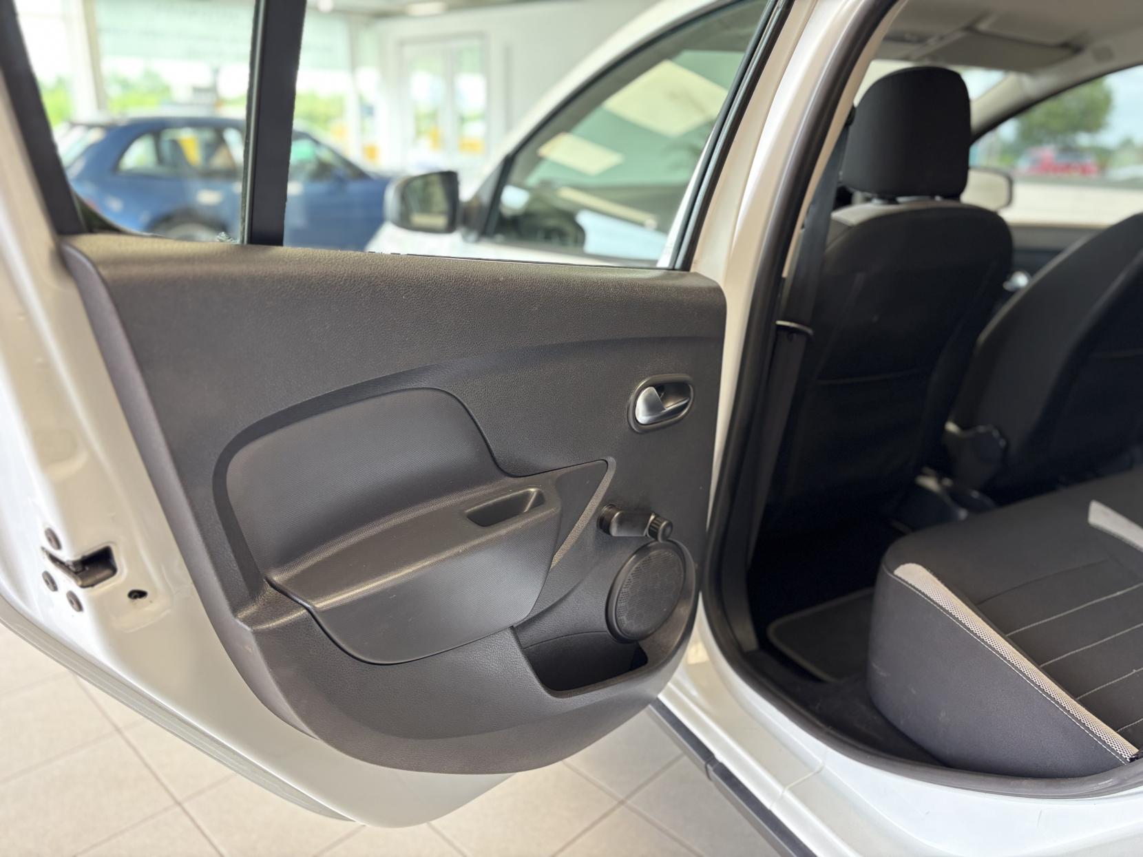 Dacia Sandero Stepway 0.9 TCe Essential Hatchback 5dr Petrol Manual Euro 6 (s/s) (90 ps)
