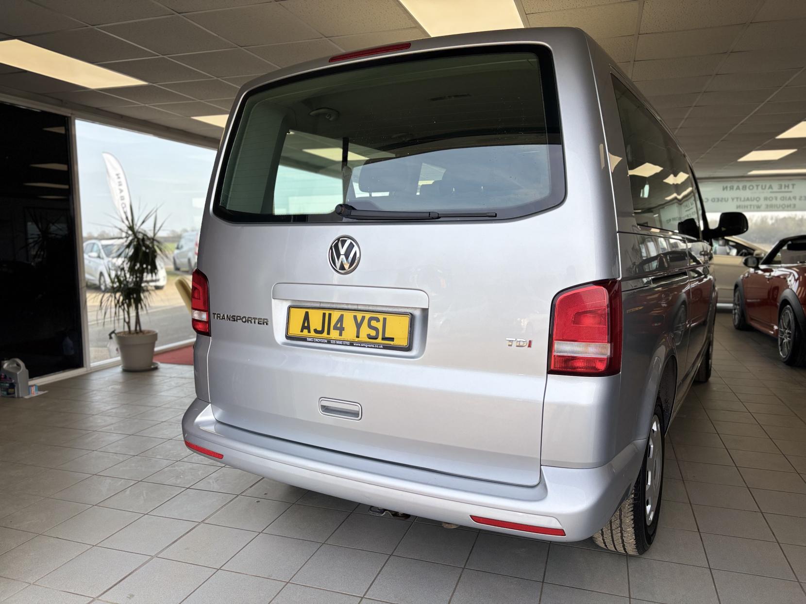 Volkswagen Transporter Shuttle 2.0 TD T30 SE Minibus 4dr Diesel Manual L3 H1 (198 g/km, 138 bhp)