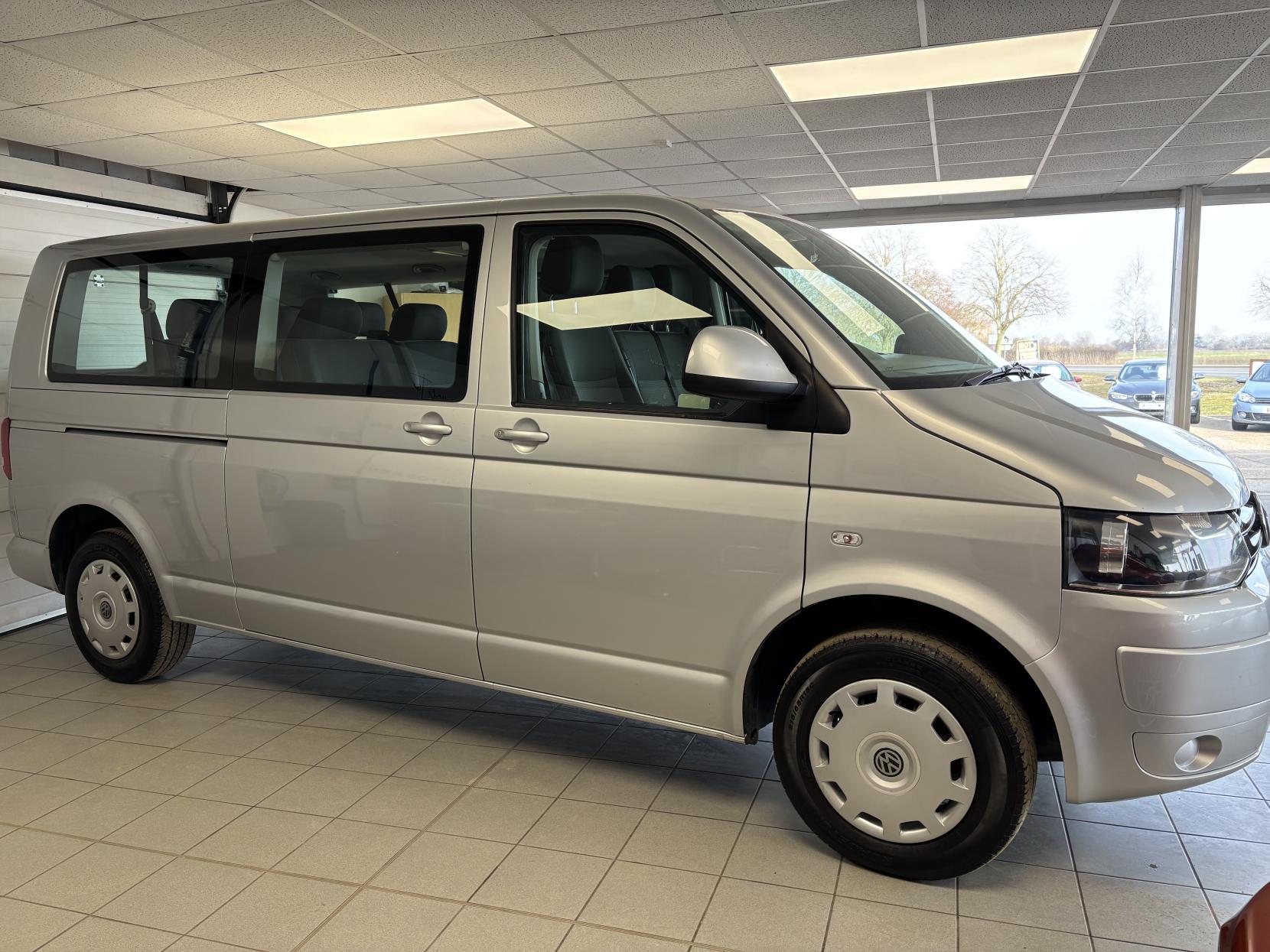 Volkswagen Transporter Shuttle 2.0 TD T30 SE Minibus 4dr Diesel Manual L3 H1 (198 g/km, 138 bhp)