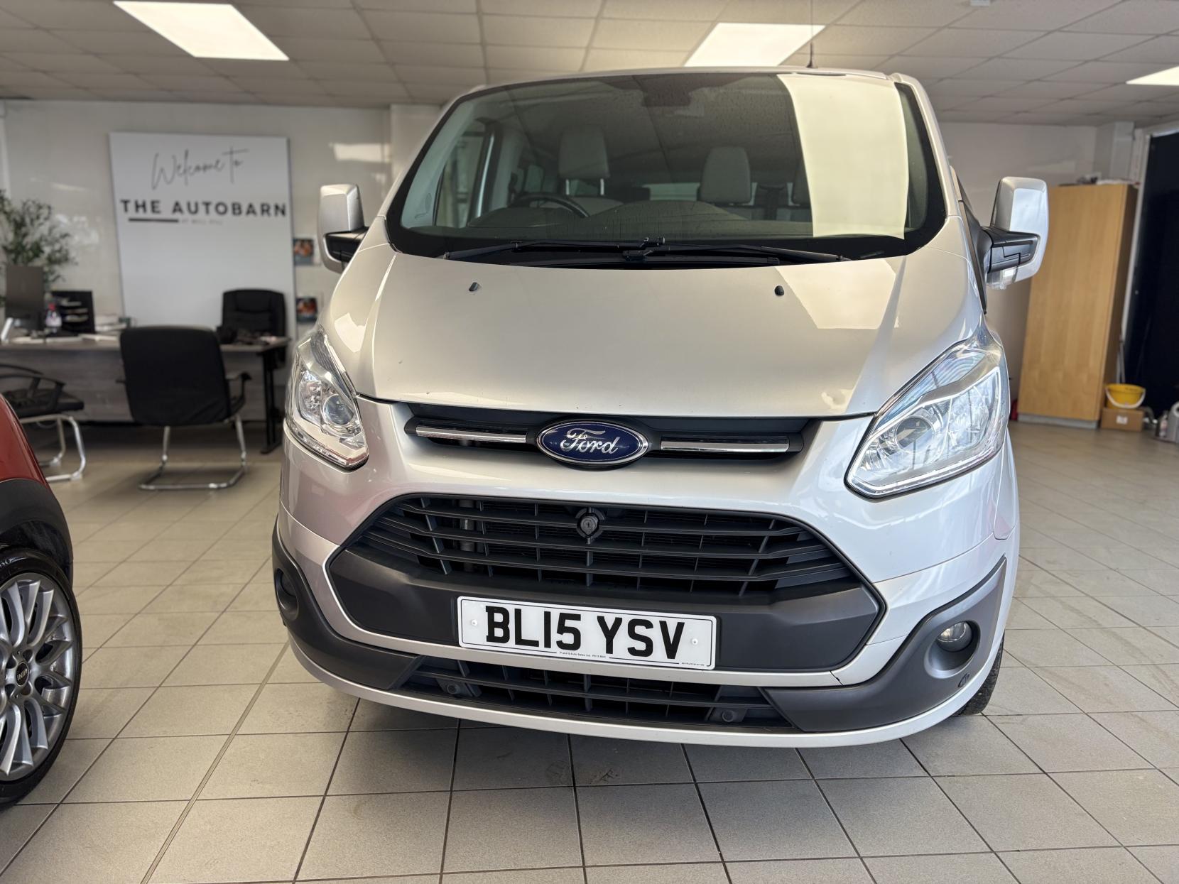 Ford Tourneo Custom 2.2 300 TDCi Limited Minibus Double Cab 5dr Diesel Manual L2 Euro 5 (s/s) (125 ps)