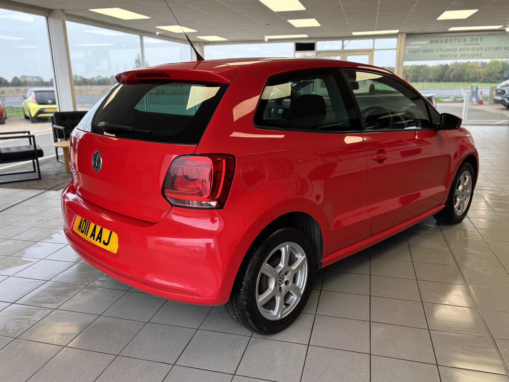 Volkswagen Polo 1.2 Moda Hatchback 3dr Petrol Manual Euro 5 (70 ps)