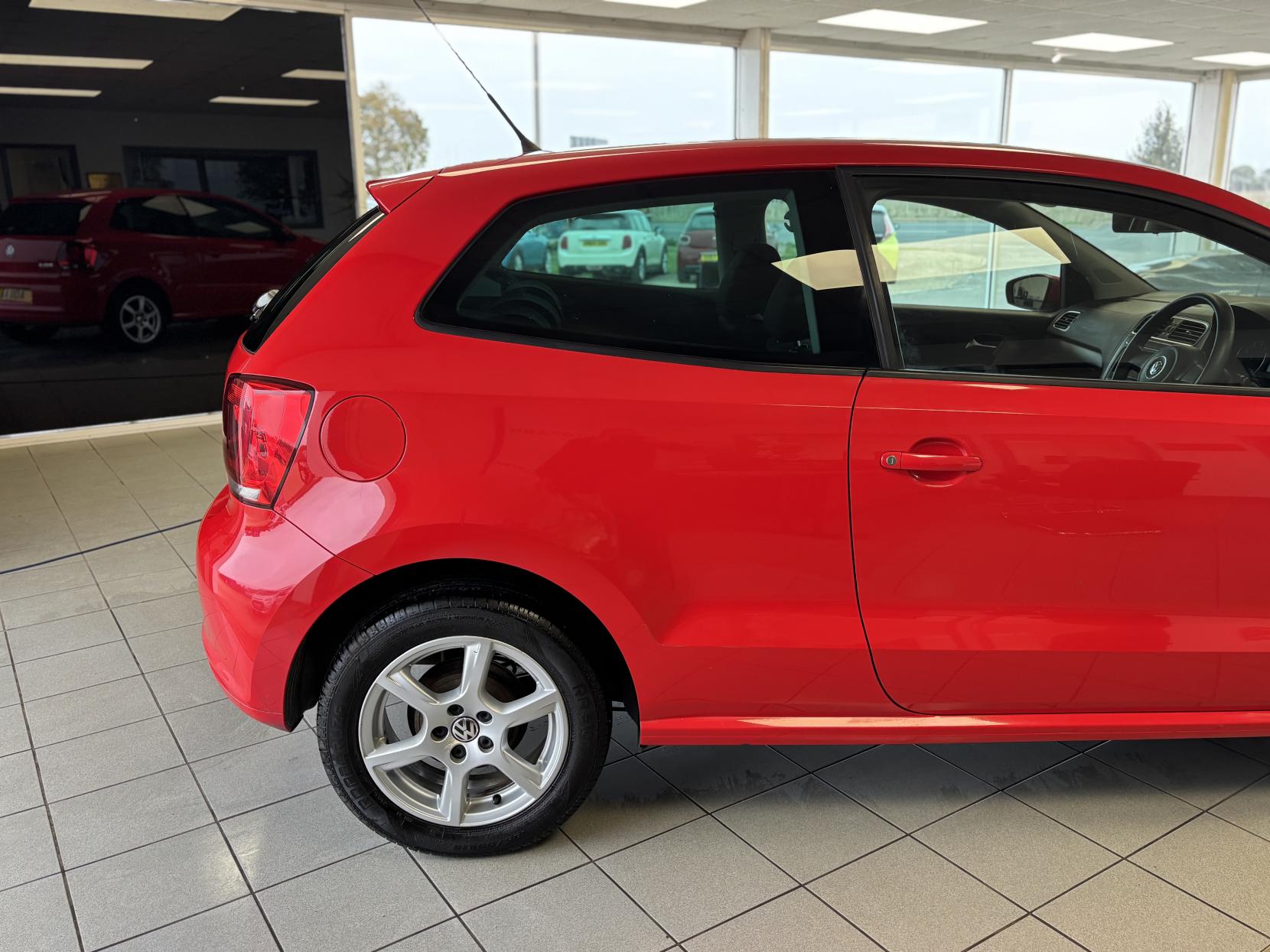 Volkswagen Polo 1.2 Moda Hatchback 3dr Petrol Manual Euro 5 (70 ps)