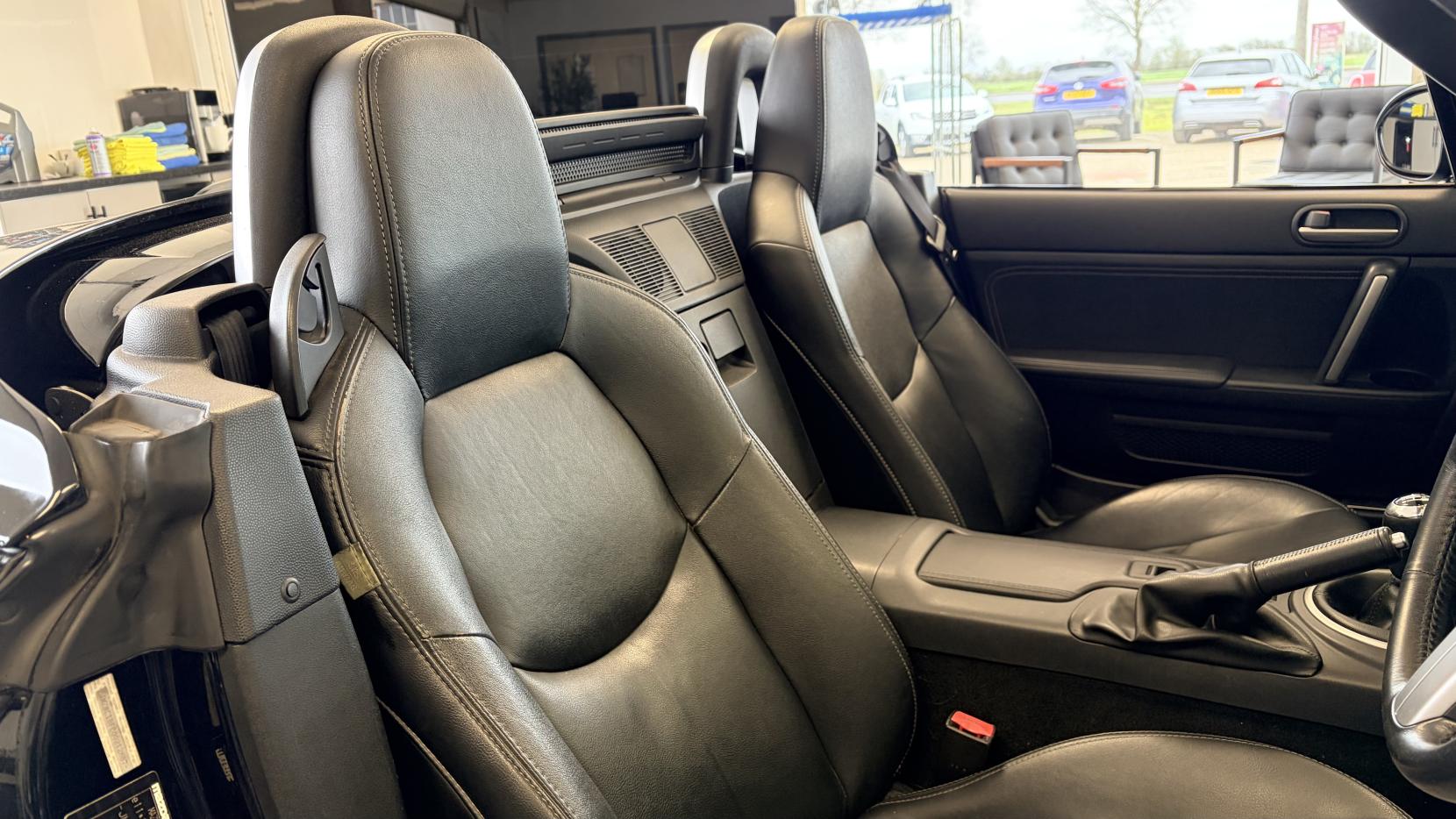 Mazda MX-5 2.0i Sport Tech Convertible 2dr Petrol Manual Euro 4 (160 ps)