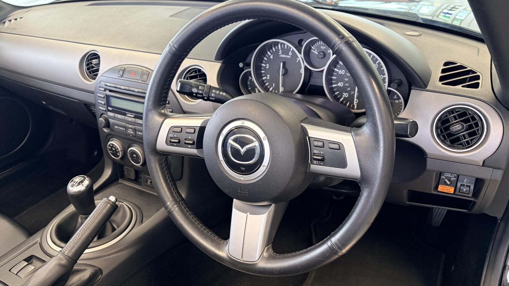 Mazda MX-5 2.0i Sport Tech Convertible 2dr Petrol Manual Euro 4 (160 ps)