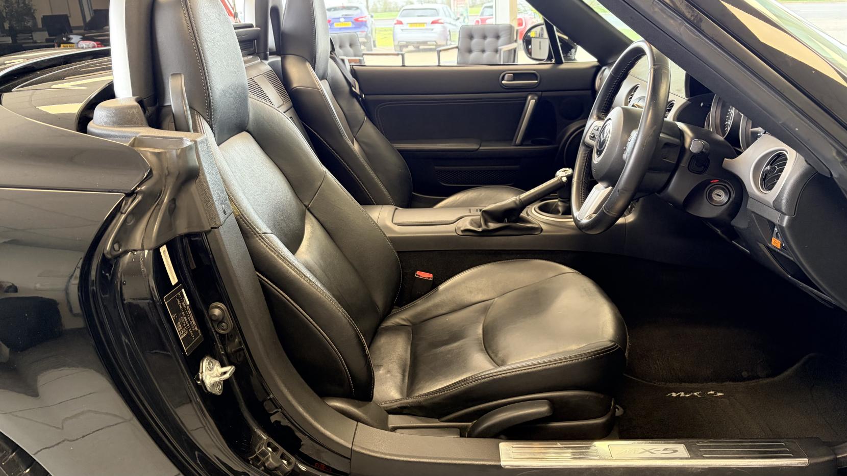 Mazda MX-5 2.0i Sport Tech Convertible 2dr Petrol Manual Euro 4 (160 ps)