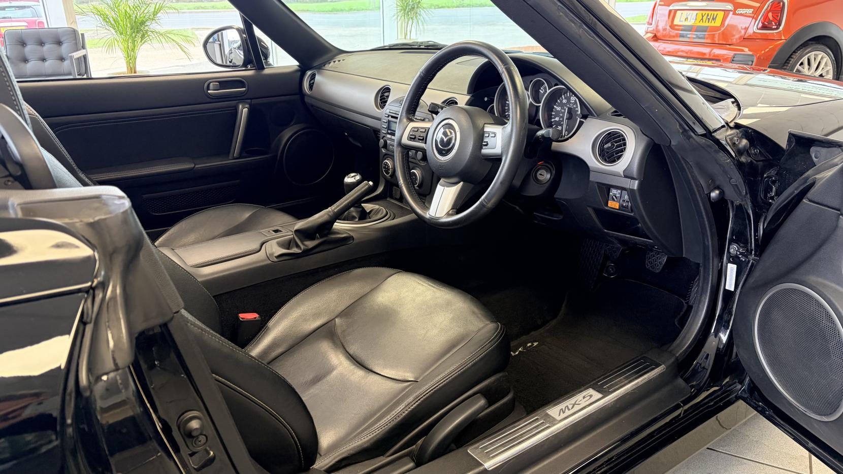 Mazda MX-5 2.0i Sport Tech Convertible 2dr Petrol Manual Euro 4 (160 ps)