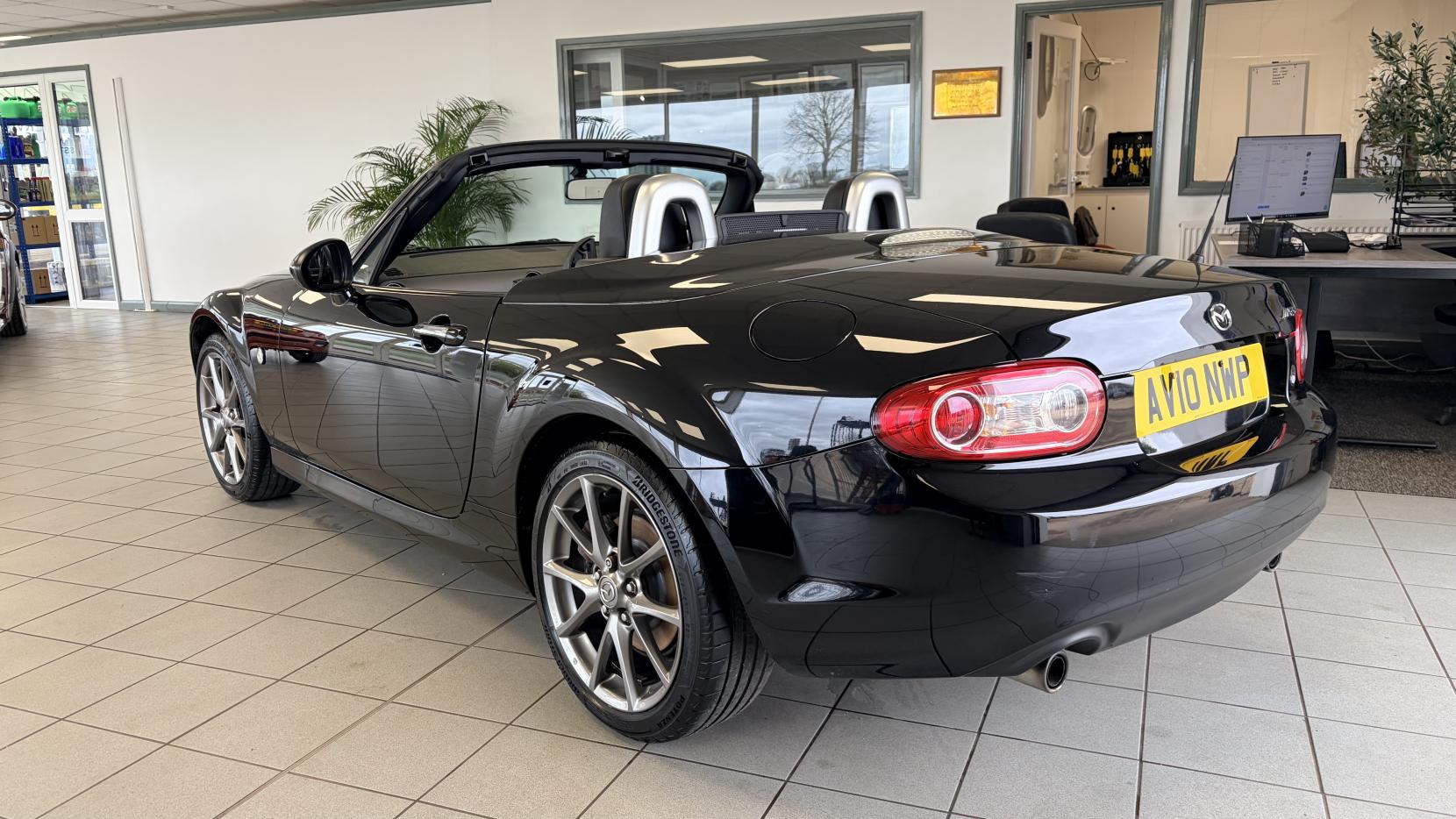 Mazda MX-5 2.0i Sport Tech Convertible 2dr Petrol Manual Euro 4 (160 ps)