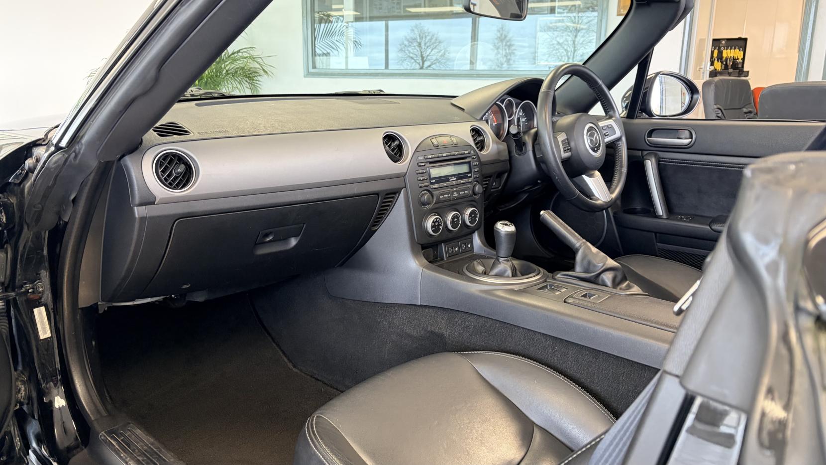 Mazda MX-5 2.0i Sport Tech Convertible 2dr Petrol Manual Euro 4 (160 ps)