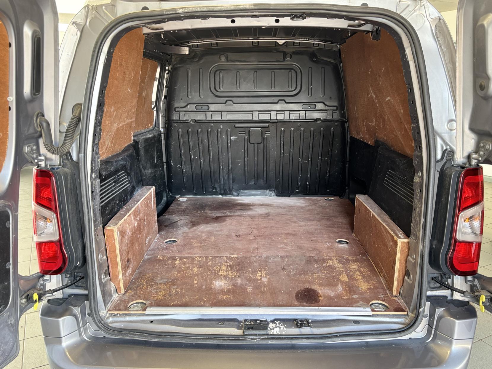 Vauxhall Combo 1.5 Turbo D 2000 Sportive Panel Van 4dr Diesel Manual L1 H1 Euro 6 (s/s) (130 ps)