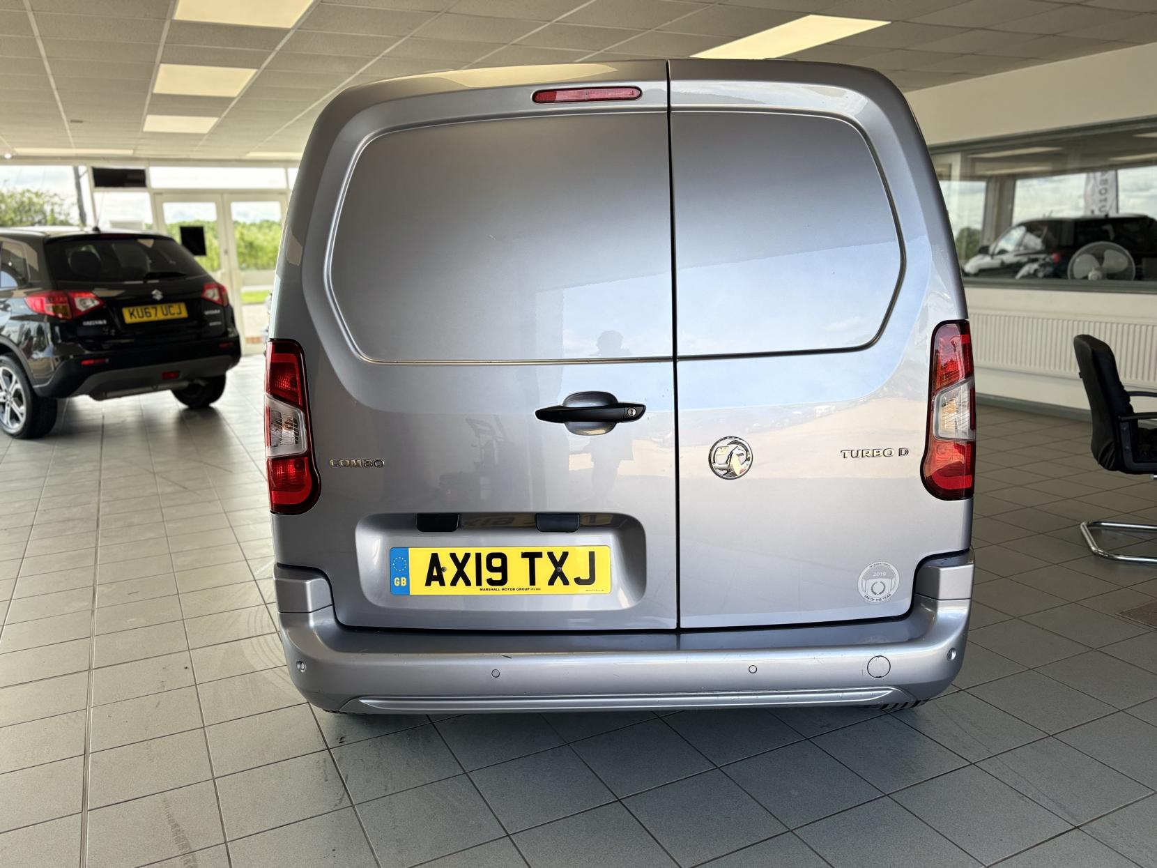 Vauxhall Combo 1.5 Turbo D 2000 Sportive Panel Van 4dr Diesel Manual L1 H1 Euro 6 (s/s) (130 ps)