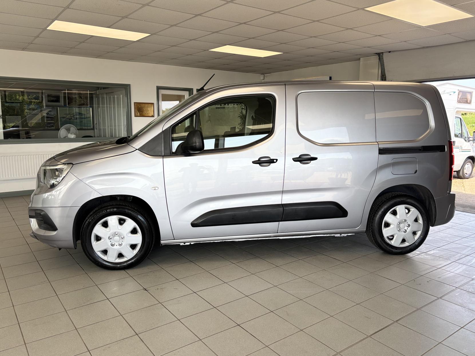 Vauxhall Combo 1.5 Turbo D 2000 Sportive Panel Van 4dr Diesel Manual L1 H1 Euro 6 (s/s) (130 ps)