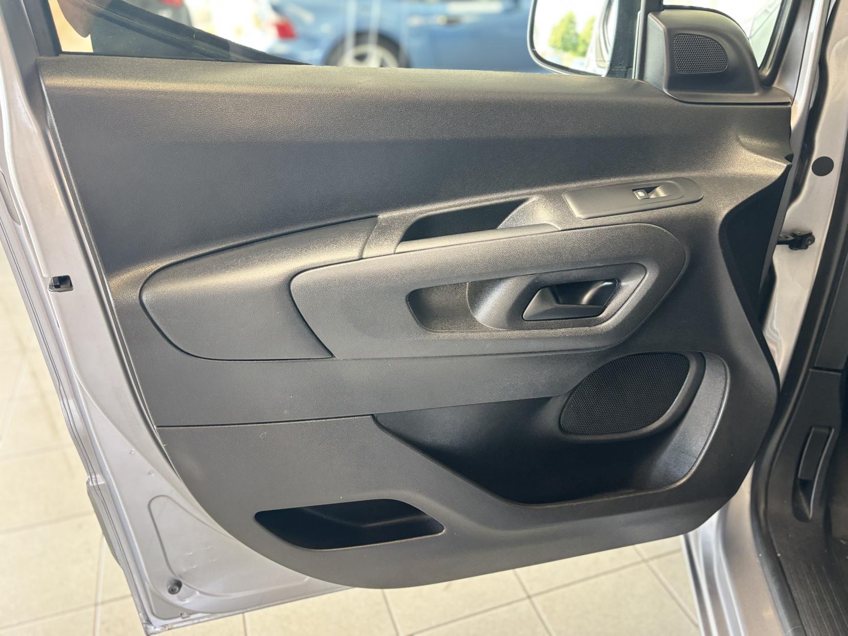 Vauxhall Combo 1.5 Turbo D 2000 Sportive Panel Van 4dr Diesel Manual L1 H1 Euro 6 (s/s) (130 ps)