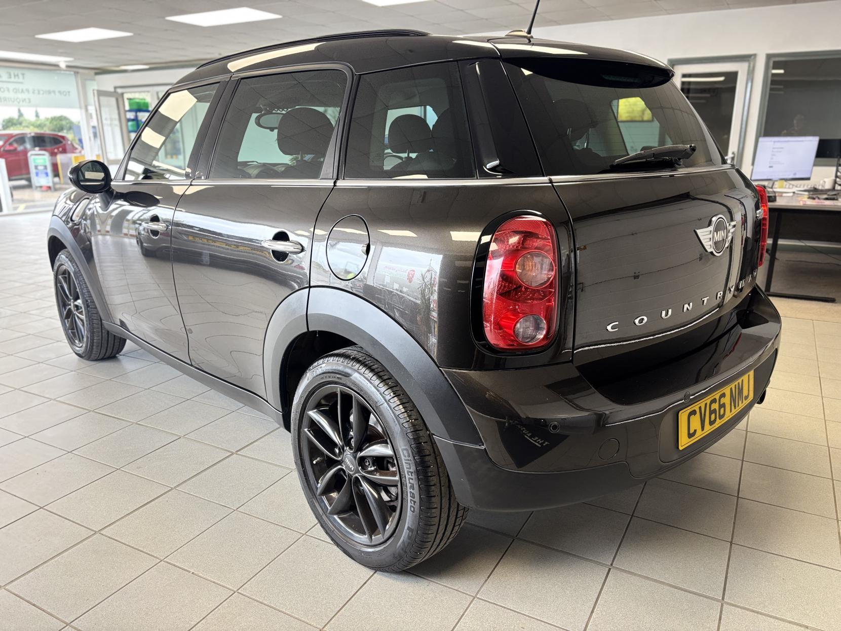 MINI Countryman 1.6 Cooper SUV 5dr Petrol Manual Euro 6 (s/s) (122 ps)