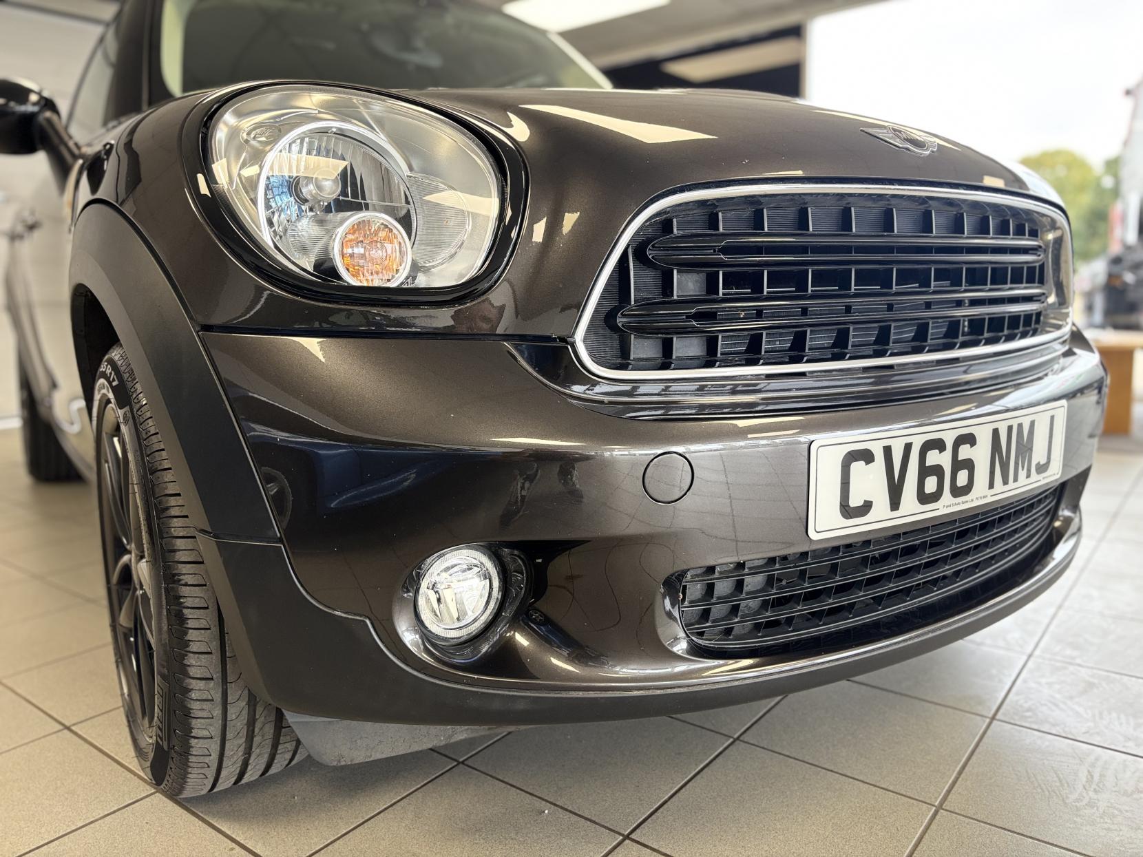MINI Countryman 1.6 Cooper SUV 5dr Petrol Manual Euro 6 (s/s) (122 ps)