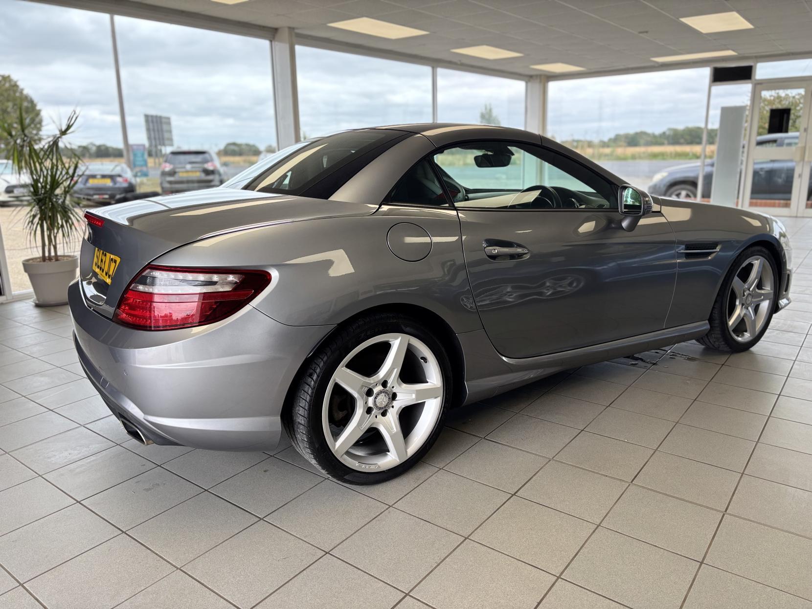 Mercedes-Benz SLK 1.8 SLK200 AMG Sport Convertible 2dr Petrol G-Tronic+ Euro 5 (s/s) (184 ps)