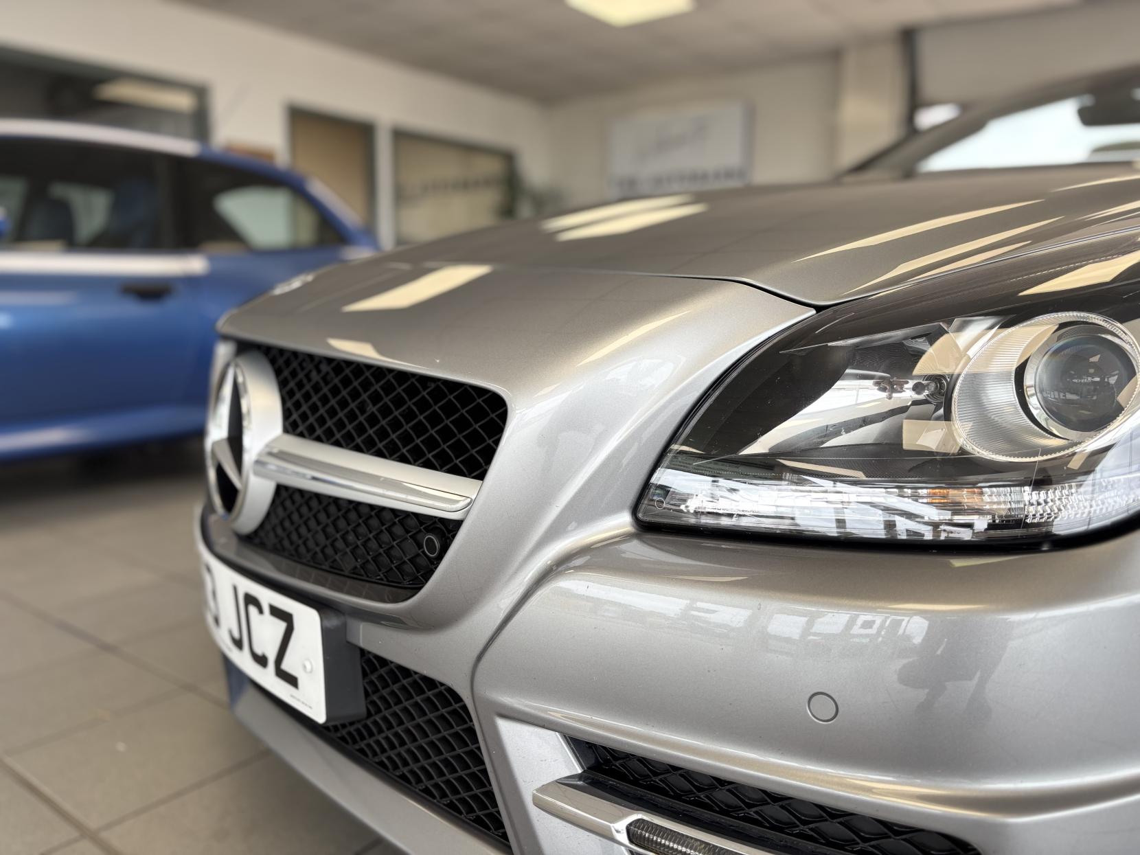 Mercedes-Benz SLK 1.8 SLK200 AMG Sport Convertible 2dr Petrol G-Tronic+ Euro 5 (s/s) (184 ps)