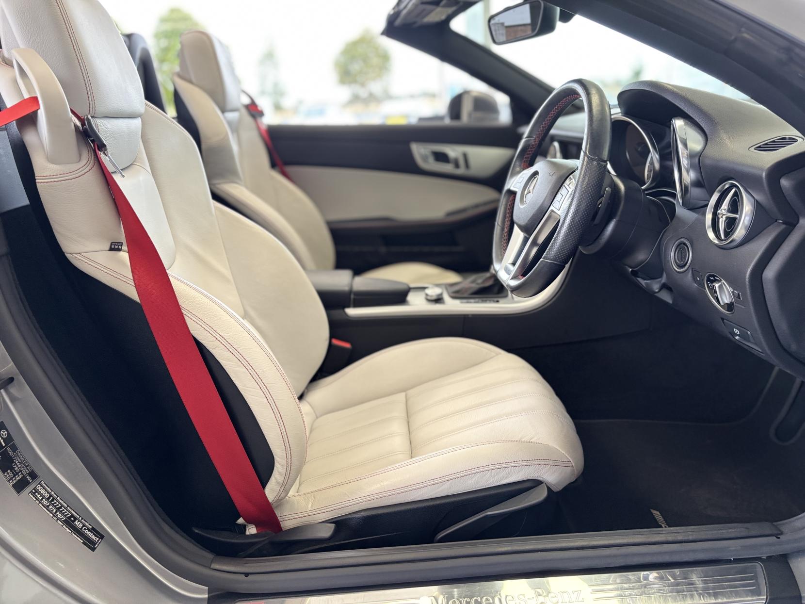 Mercedes-Benz SLK 1.8 SLK200 AMG Sport Convertible 2dr Petrol G-Tronic+ Euro 5 (s/s) (184 ps)