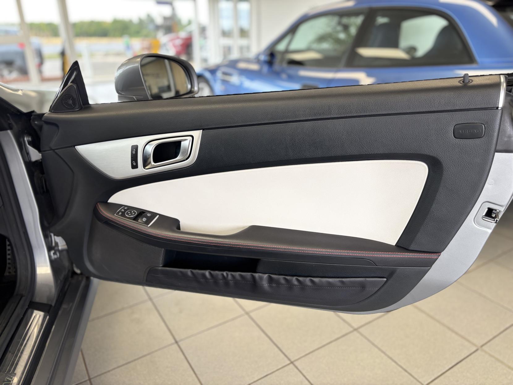 Mercedes-Benz SLK 1.8 SLK200 AMG Sport Convertible 2dr Petrol G-Tronic+ Euro 5 (s/s) (184 ps)