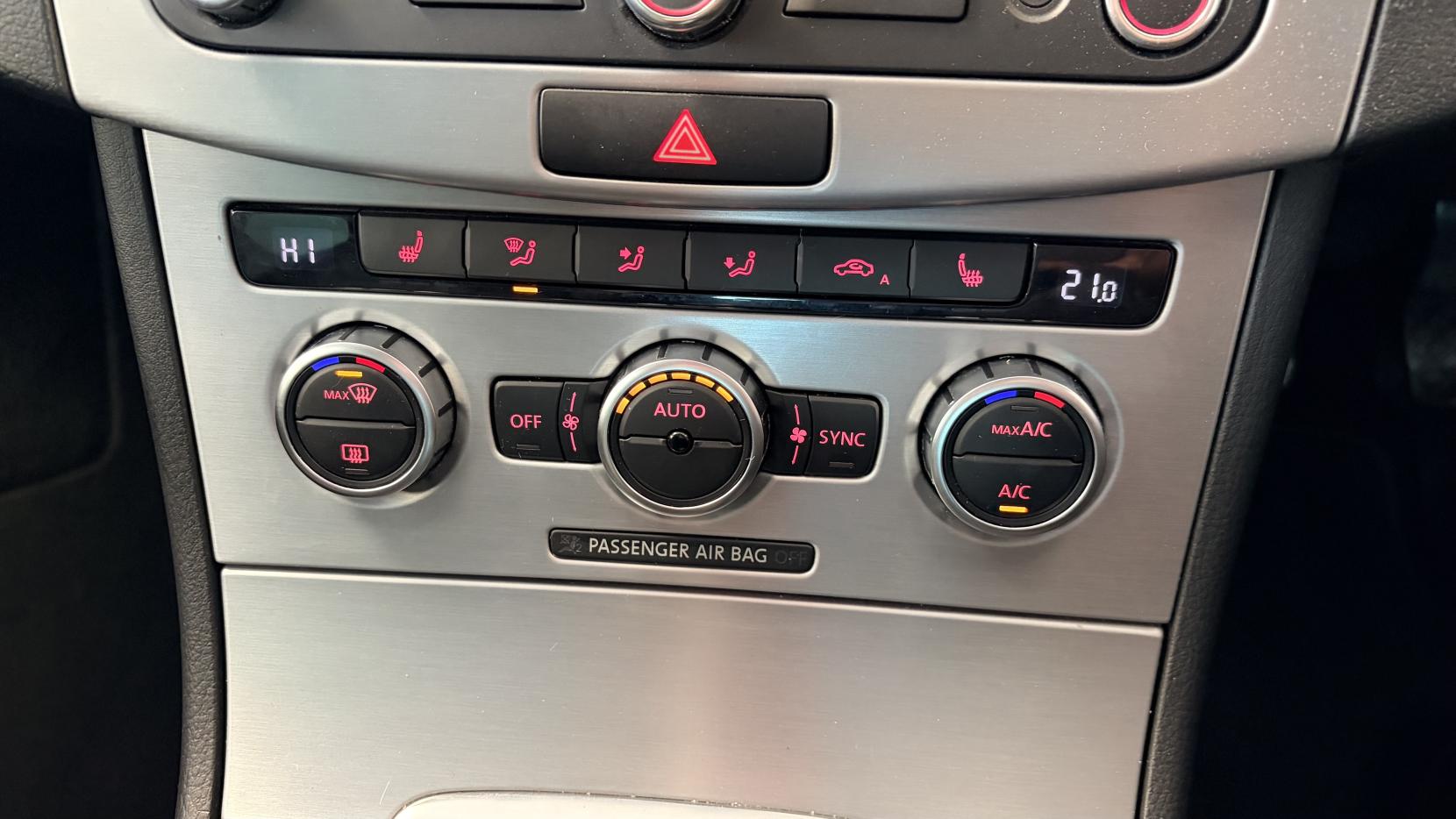 Volkswagen CC 2.0 TDI BlueMotion Tech R-Line Saloon 4dr Diesel Manual Euro 5 (s/s) (177 ps)