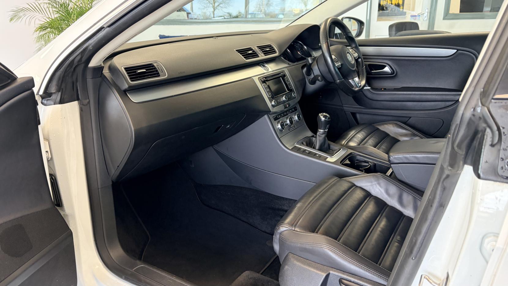 Volkswagen CC 2.0 TDI BlueMotion Tech R-Line Saloon 4dr Diesel Manual Euro 5 (s/s) (177 ps)