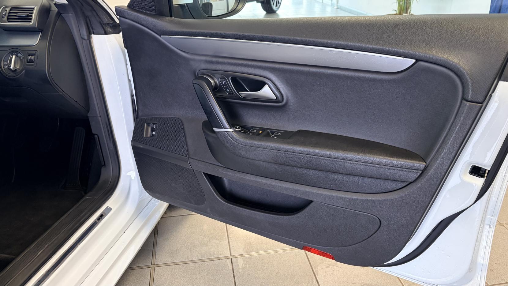 Volkswagen CC 2.0 TDI BlueMotion Tech R-Line Saloon 4dr Diesel Manual Euro 5 (s/s) (177 ps)