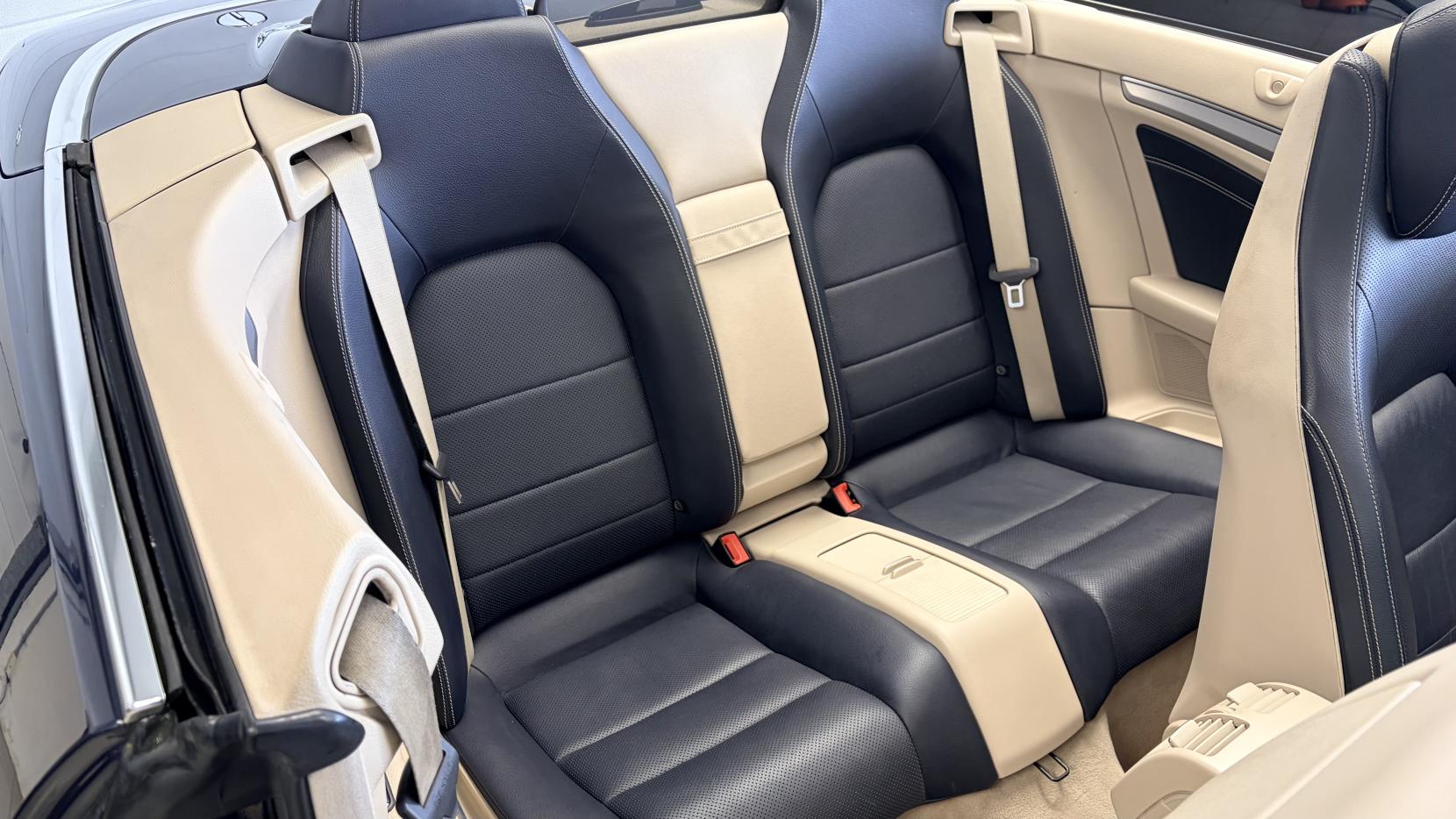 Mercedes-Benz E Class 2.1 E220 BlueTEC AMG Line Cabriolet 2dr Diesel G-Tronic+ Euro 6 (s/s) (177 ps)