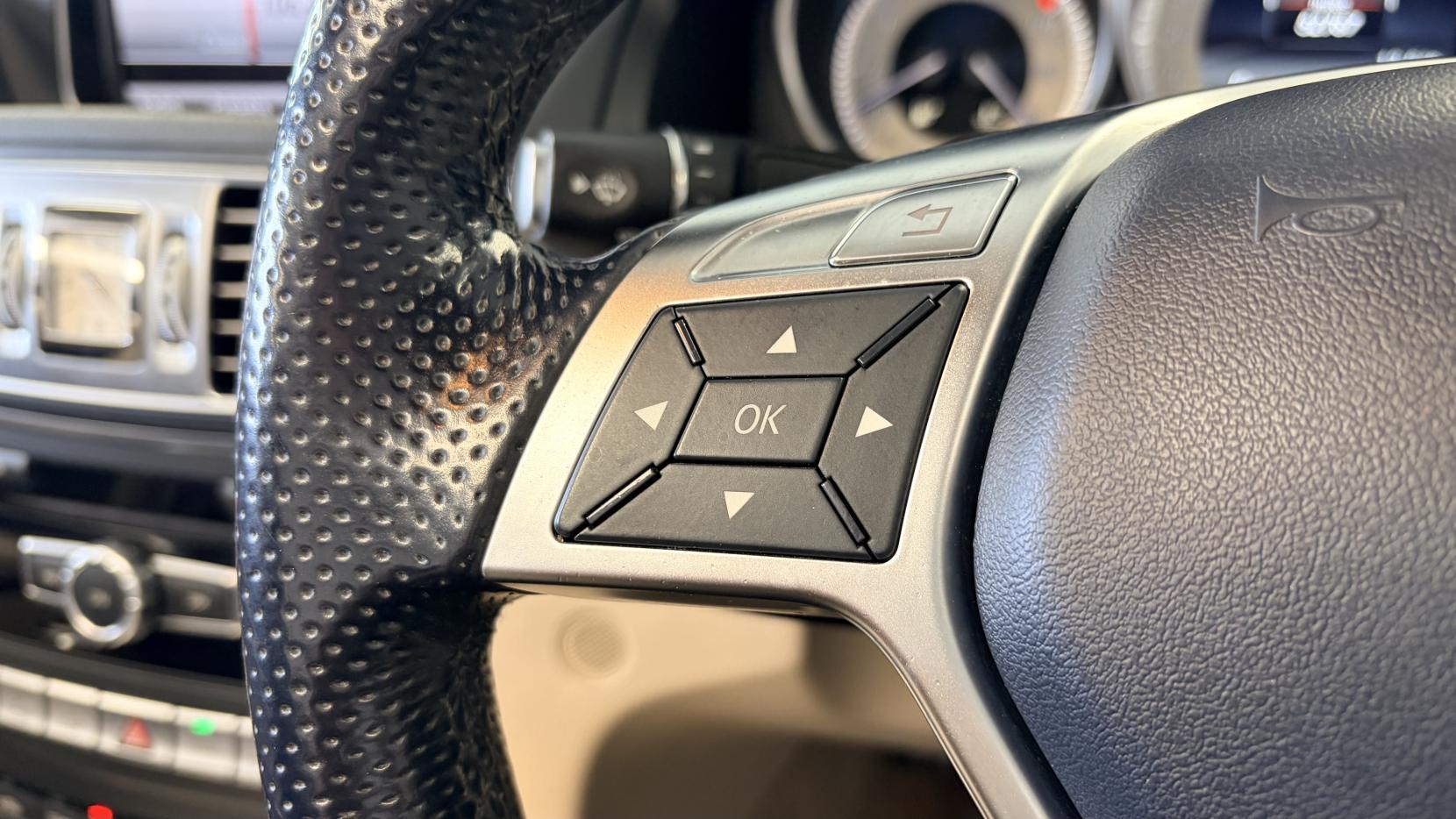 Mercedes-Benz E Class 2.1 E220 BlueTEC AMG Line Cabriolet 2dr Diesel G-Tronic+ Euro 6 (s/s) (177 ps)