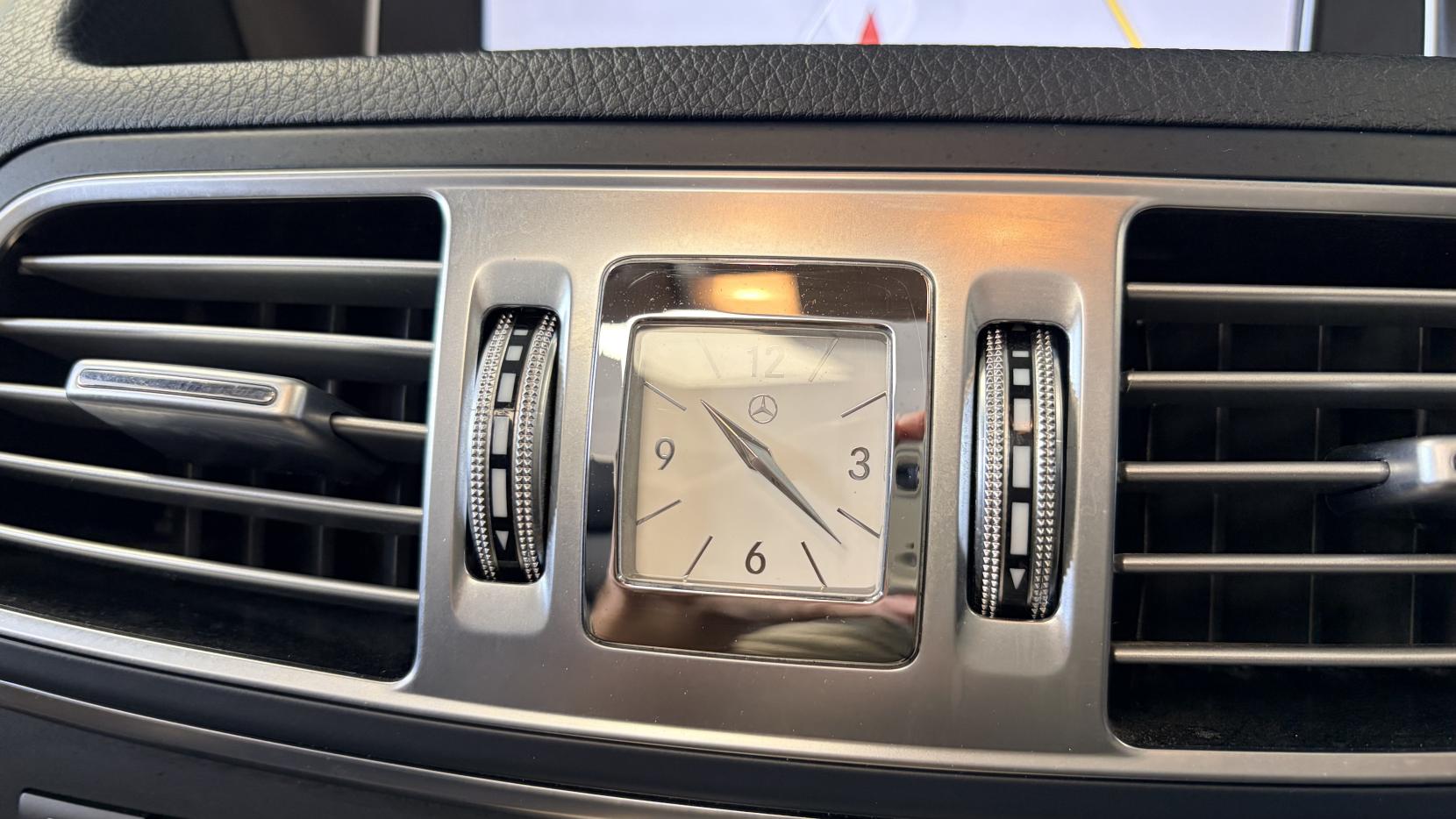 Mercedes-Benz E Class 2.1 E220 BlueTEC AMG Line Cabriolet 2dr Diesel G-Tronic+ Euro 6 (s/s) (177 ps)