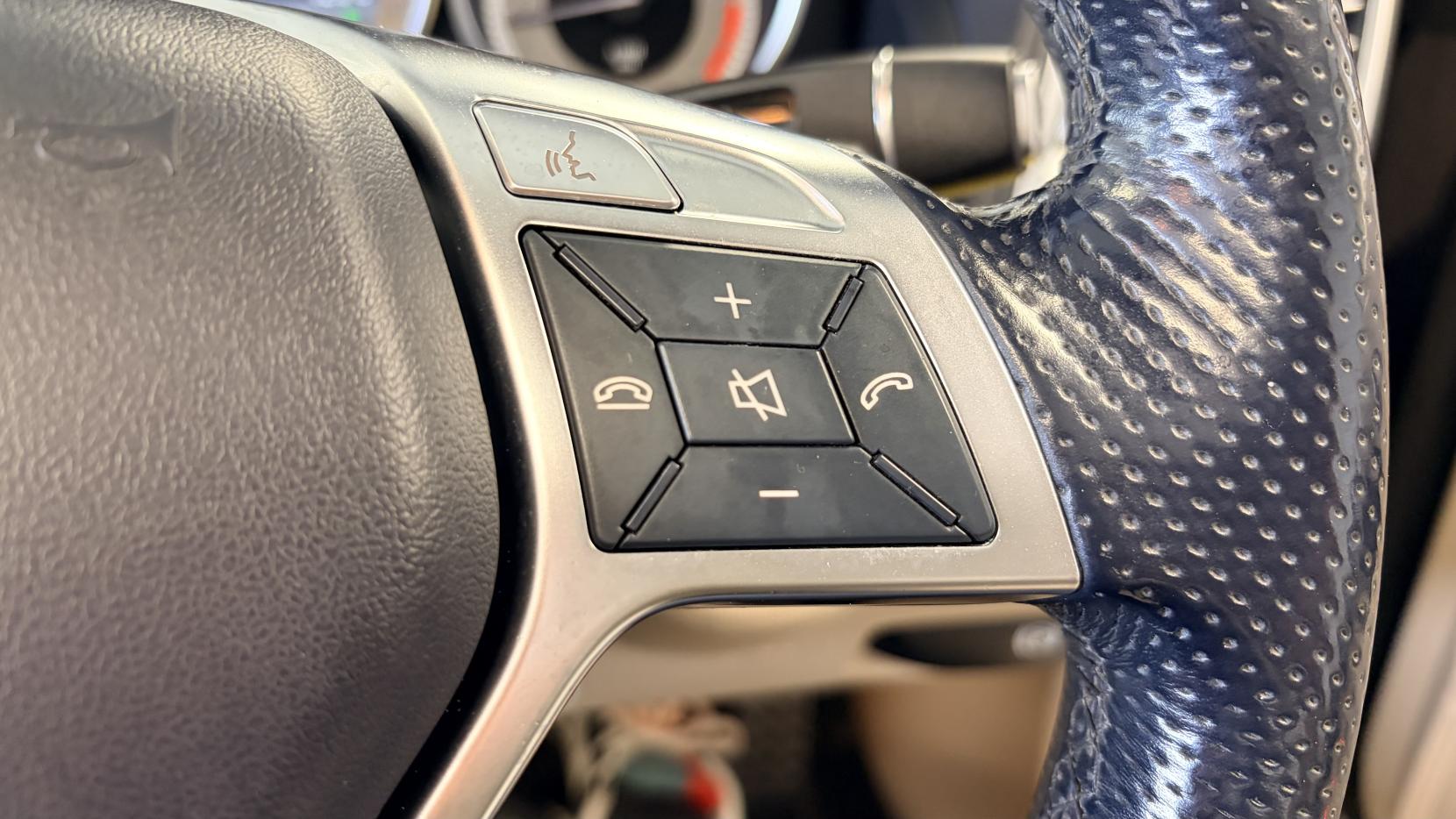 Mercedes-Benz E Class 2.1 E220 BlueTEC AMG Line Cabriolet 2dr Diesel G-Tronic+ Euro 6 (s/s) (177 ps)