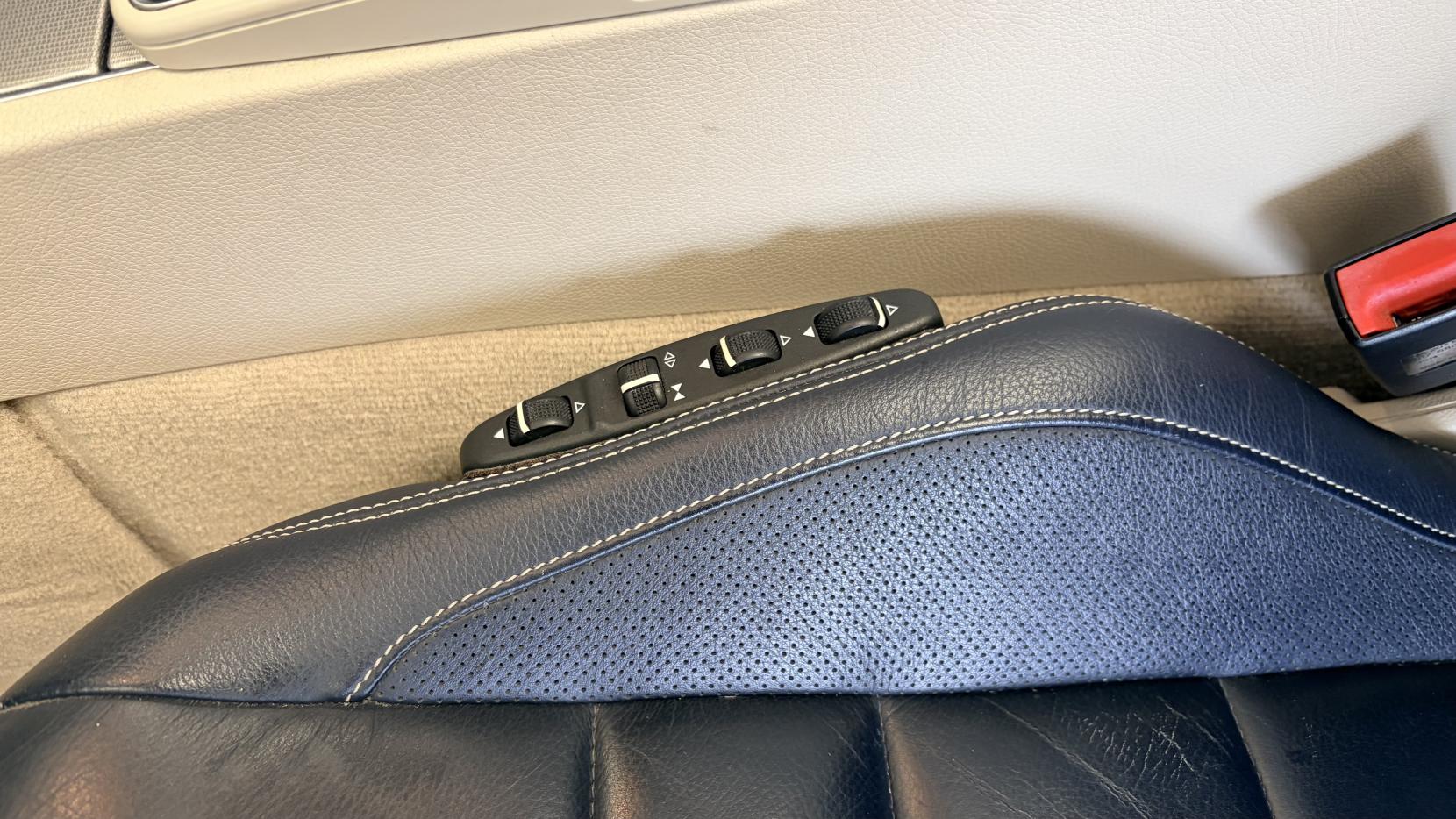 Mercedes-Benz E Class 2.1 E220 BlueTEC AMG Line Cabriolet 2dr Diesel G-Tronic+ Euro 6 (s/s) (177 ps)