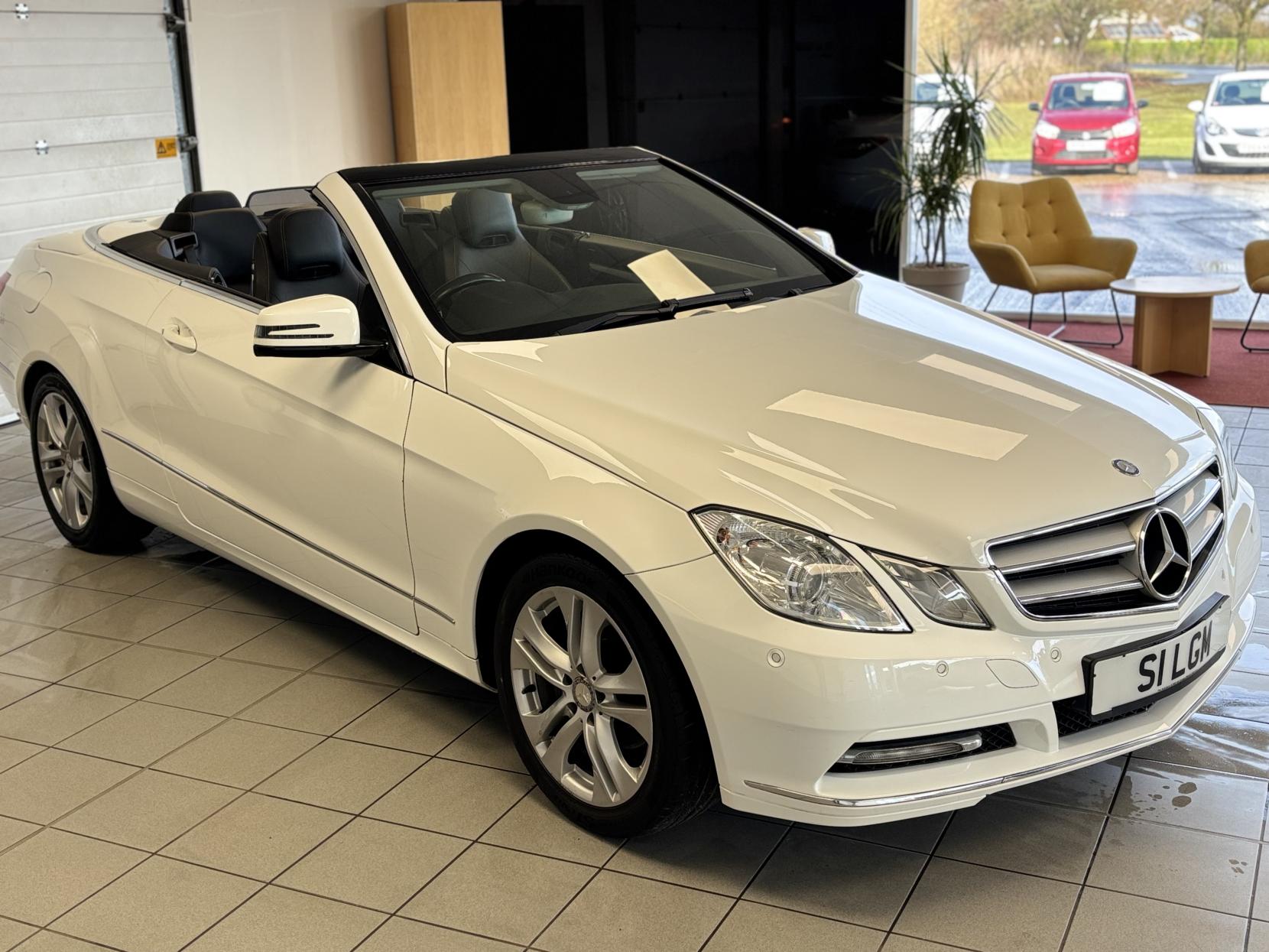 Mercedes-Benz E Class 2.1 E220 CDI BlueEfficiency SE Cabriolet 2dr Diesel G-Tronic+ Euro 5 (s/s) (170 ps)