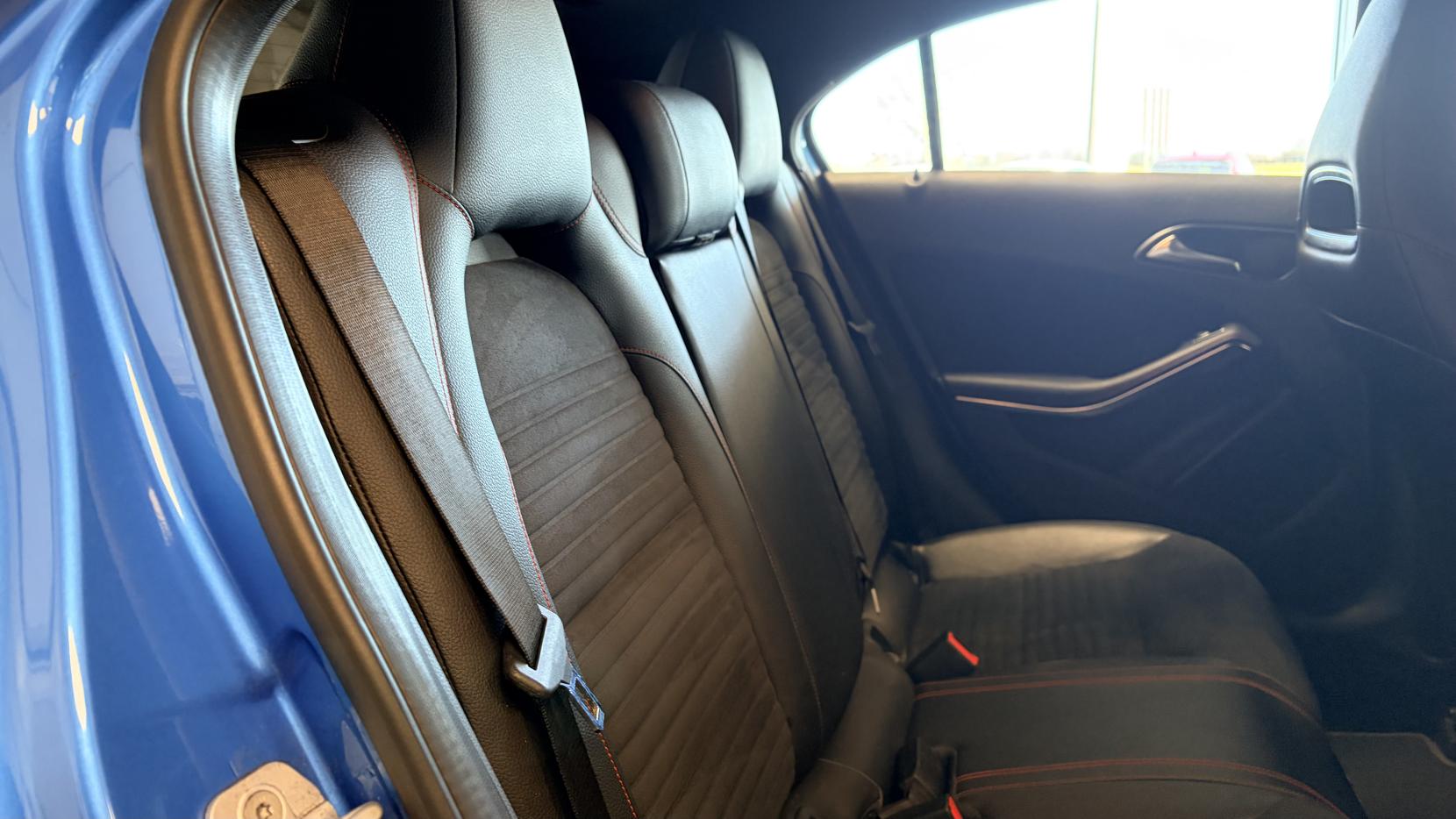 Mercedes-Benz A Class 1.8 A200 CDI AMG Sport Hatchback 5dr Diesel 7G-DCT Euro 5 (s/s) (136 ps)