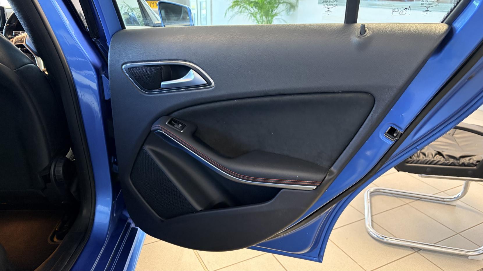 Mercedes-Benz A Class 1.8 A200 CDI AMG Sport Hatchback 5dr Diesel 7G-DCT Euro 5 (s/s) (136 ps)