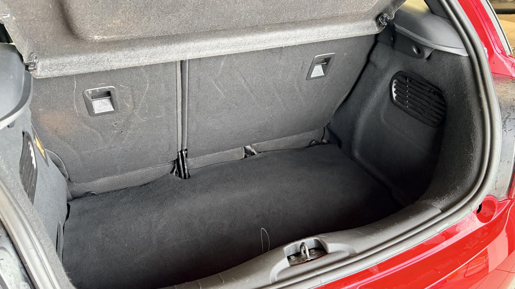 DS AUTOMOBILES DS 3 1.2 PureTech Chic Hatchback 3dr Petrol Manual Euro 6 (82 ps)