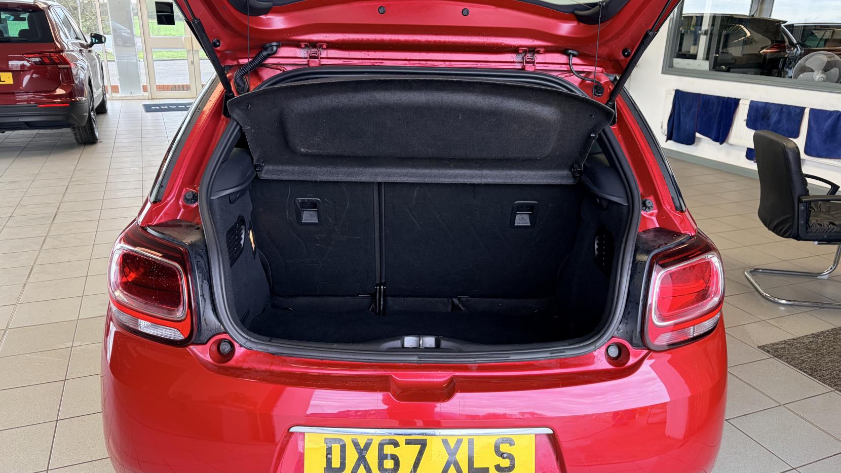 DS AUTOMOBILES DS 3 1.2 PureTech Chic Hatchback 3dr Petrol Manual Euro 6 (82 ps)