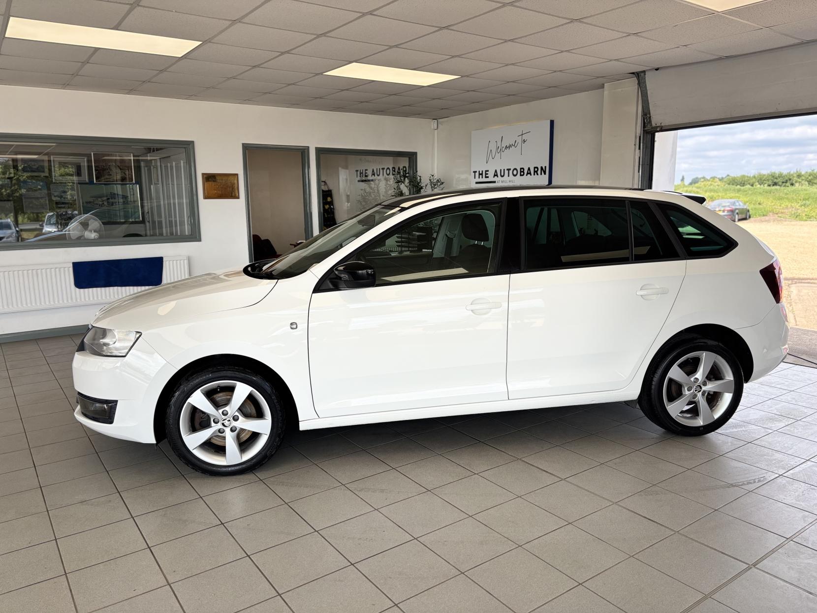 Skoda Rapid Spaceback 1.2 TSI Elegance Hatchback 5dr Petrol Manual Euro 5 (105 ps)