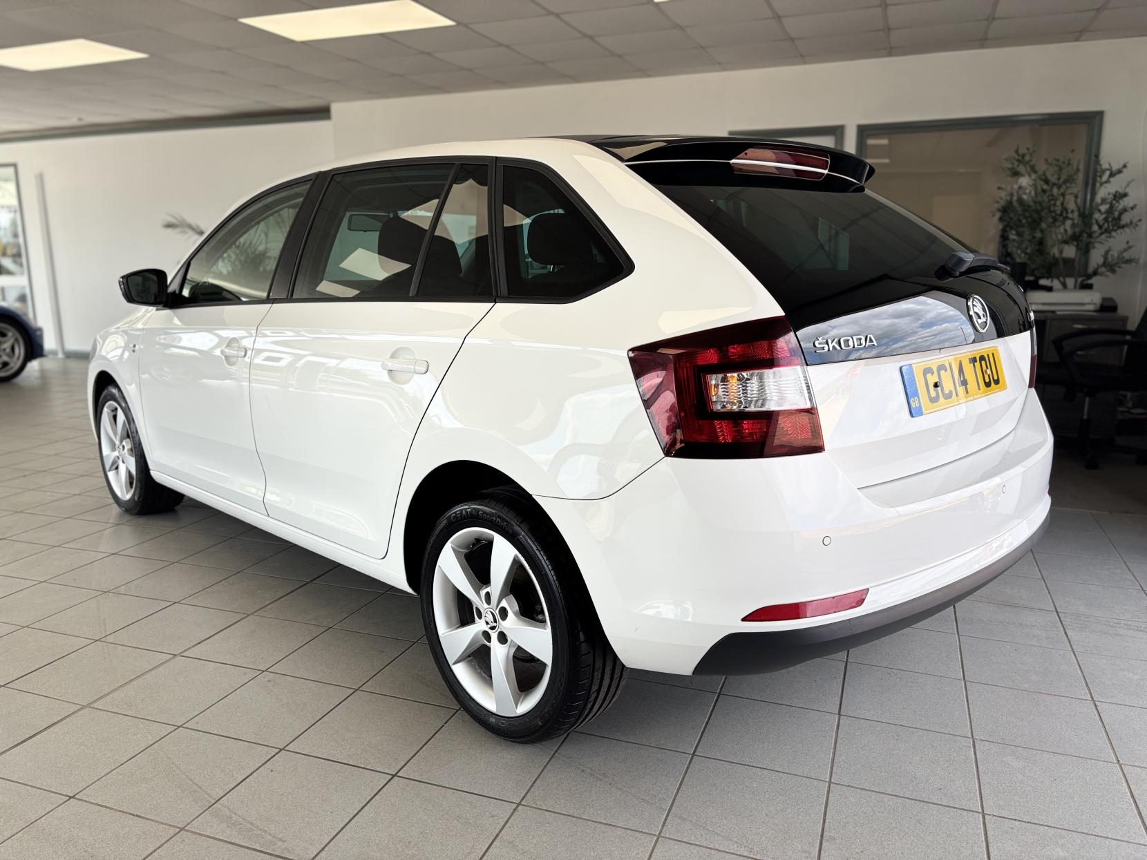 Skoda Rapid Spaceback 1.2 TSI Elegance Hatchback 5dr Petrol Manual Euro 5 (105 ps)
